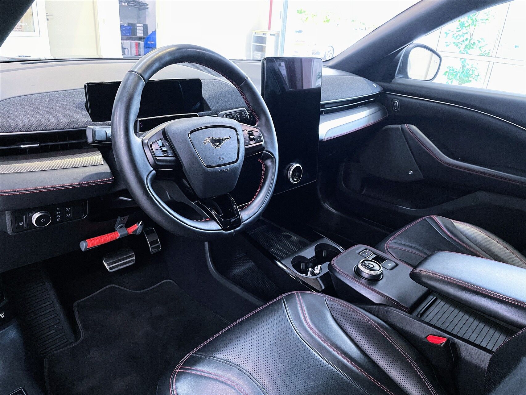 Billede af Ford Mustang Mach-E EL Extended Range First Edition AWD 371HK 5d Aut.