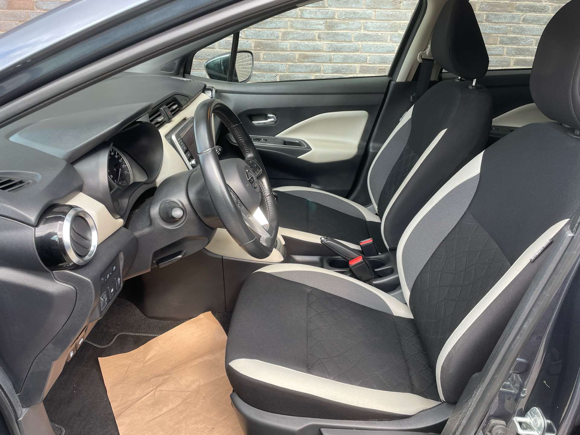 Billede af Nissan Micra 1,0 IG-T N-Connecta Start/Stop 100HK 5d