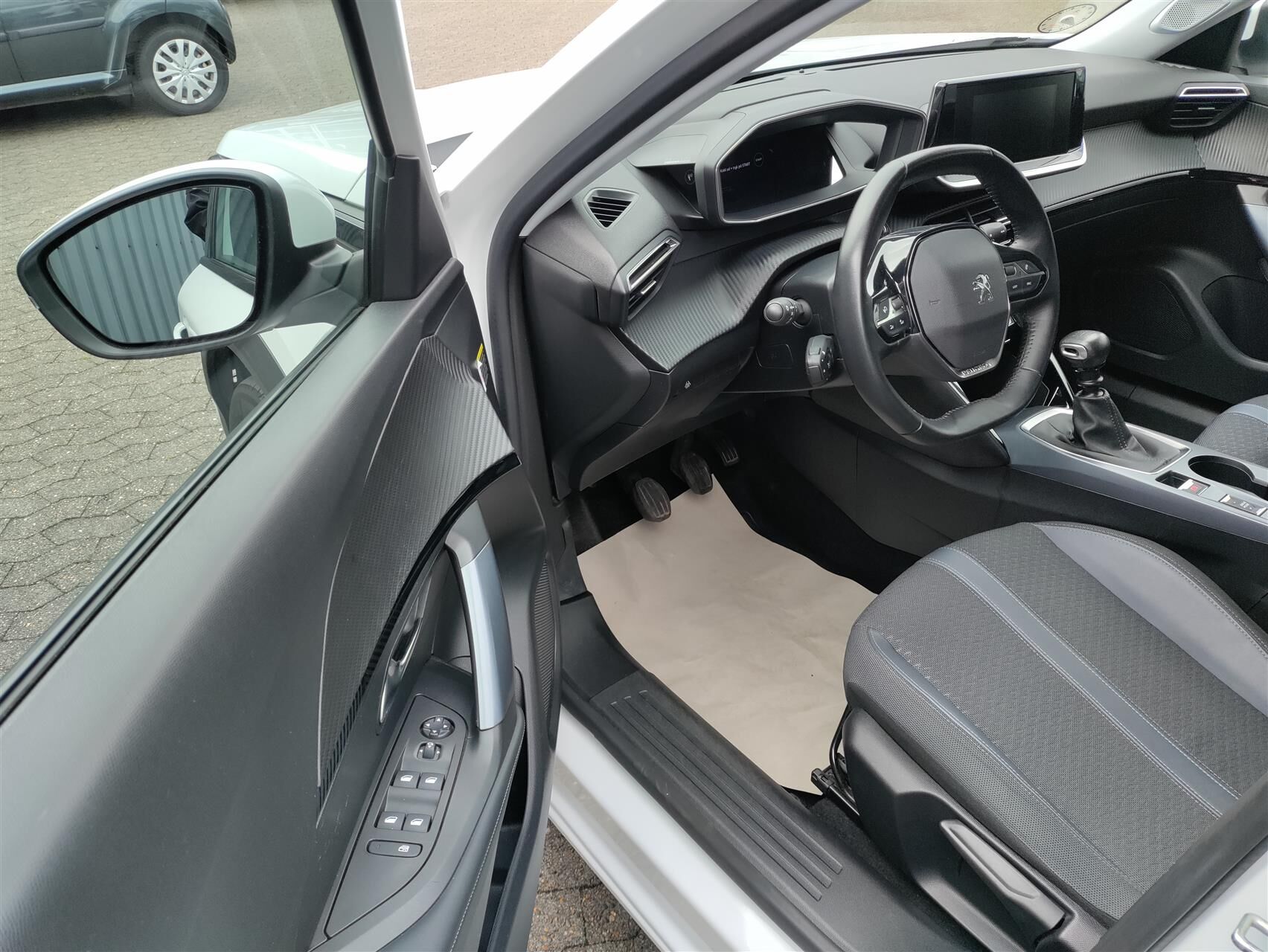 Billede af Peugeot 2008 1,2 PureTech Evolution 130HK 5d