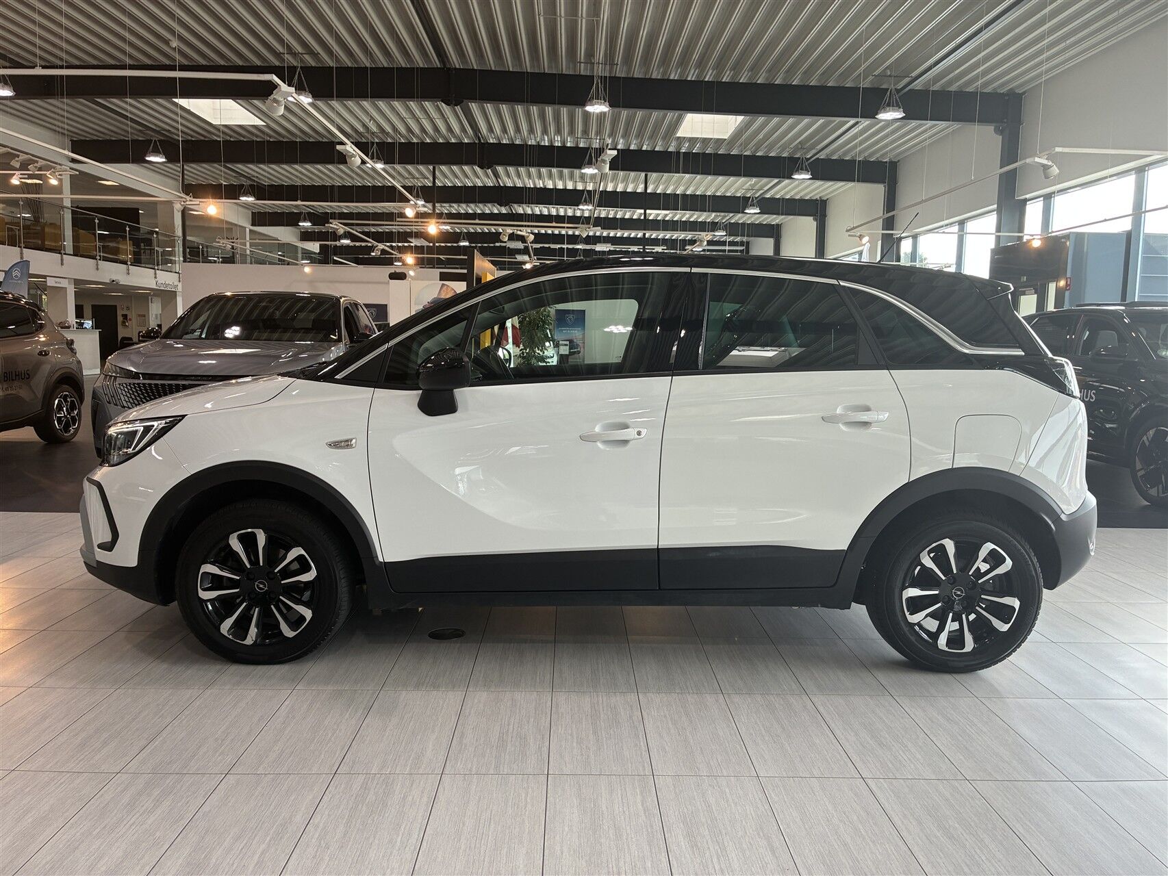 Billede af Opel Crossland 1,2 PureTech Elegance 110HK 5d 6g
