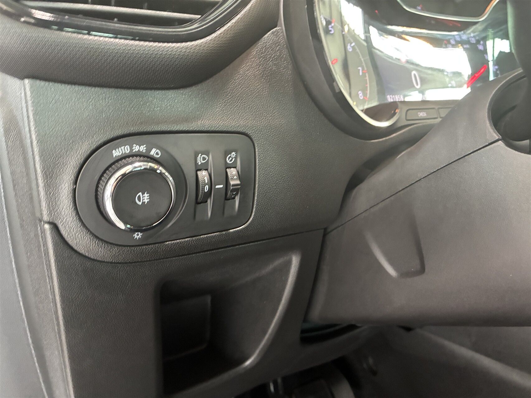 Billede af Opel Crossland 1,2 PureTech Elegance 110HK 5d 6g