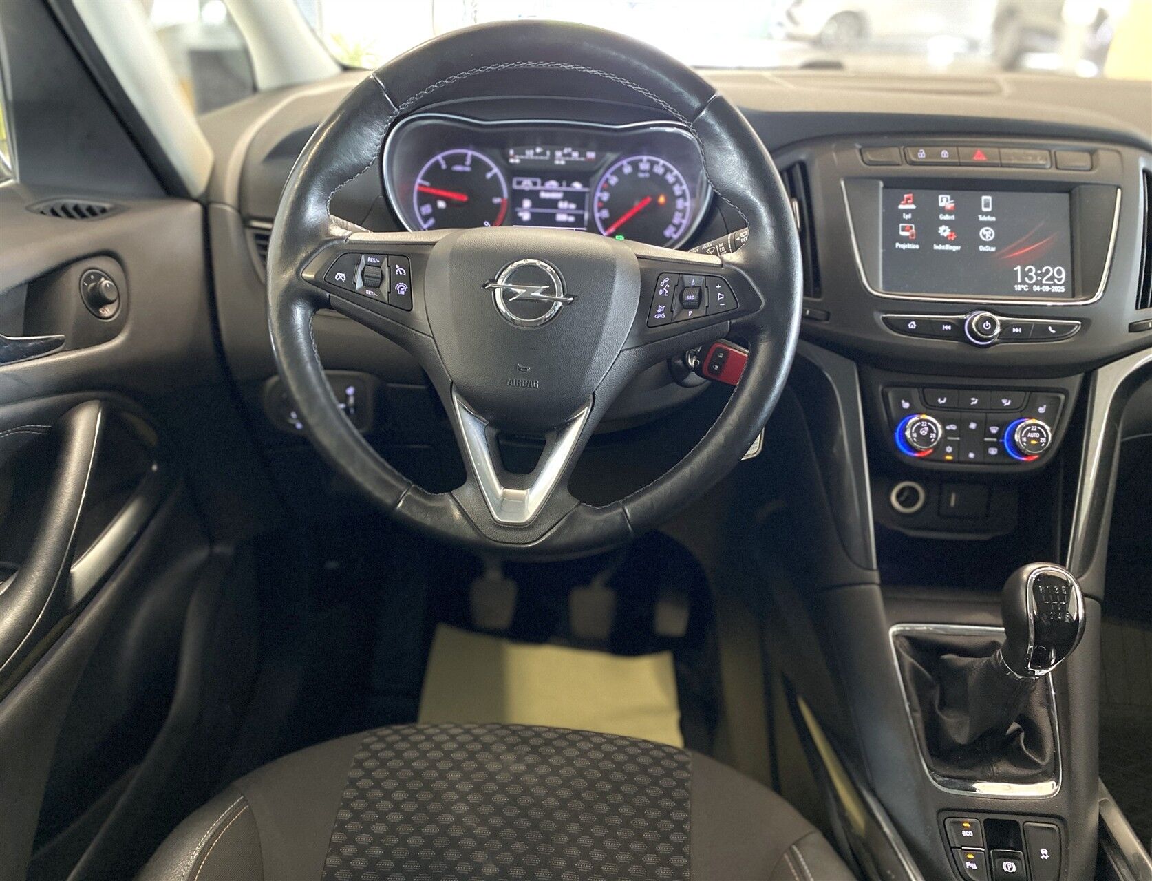 Billede af Opel Zafira Tourer 2,0 CDTI Innovation 170HK 6g