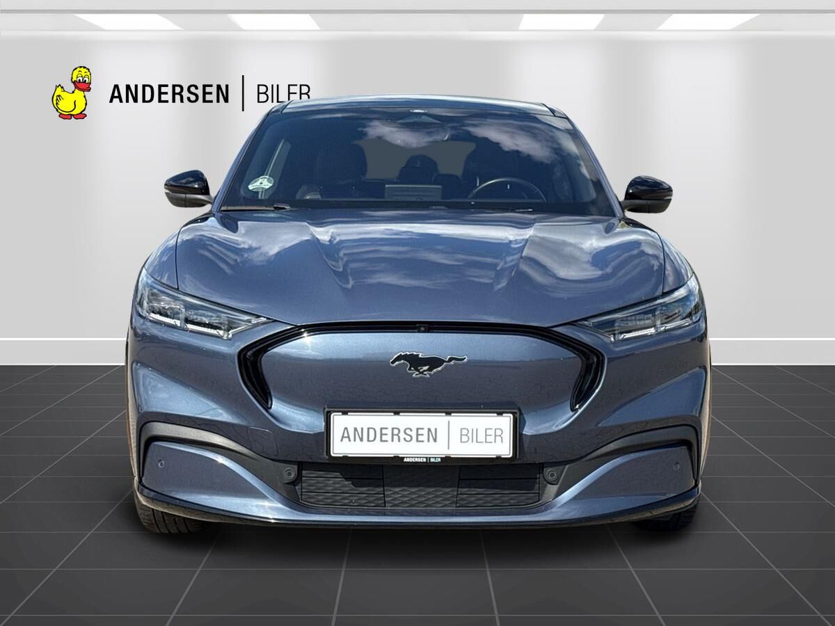 Billede af Ford Mustang Mach-E EL UR Premium AWD 351HK 5d Aut.