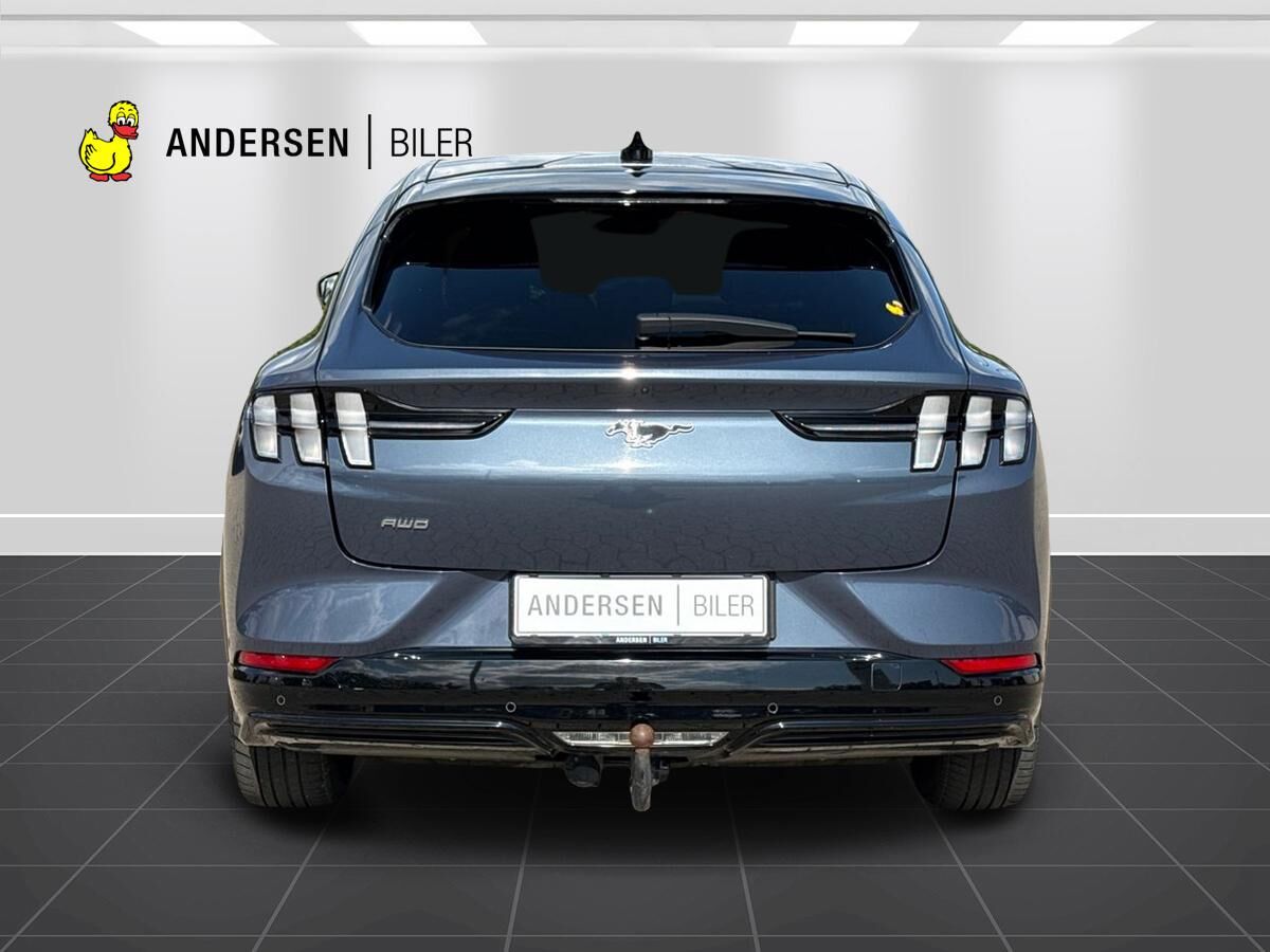 Billede af Ford Mustang Mach-E EL UR Premium AWD 351HK 5d Aut.