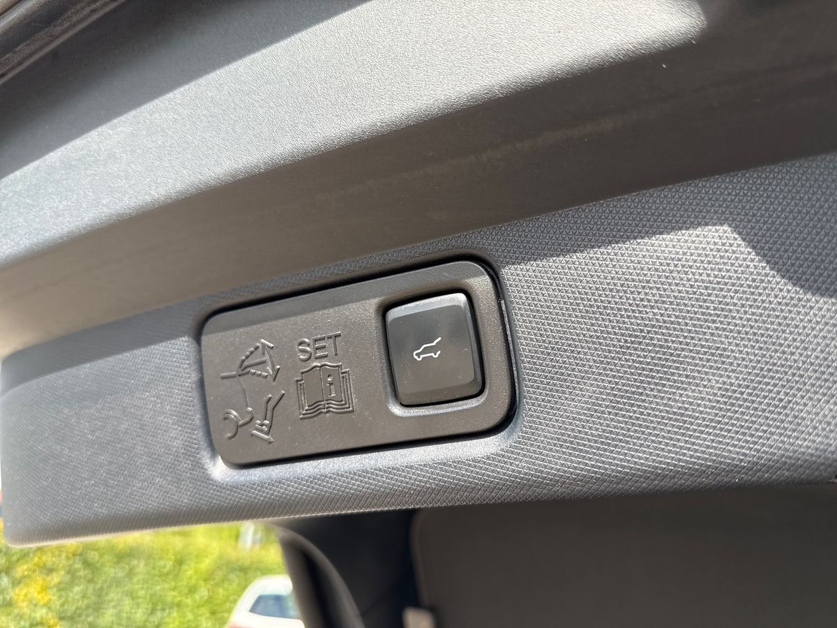 Billede af Ford Mustang Mach-E EL UR Premium AWD 351HK 5d Aut.