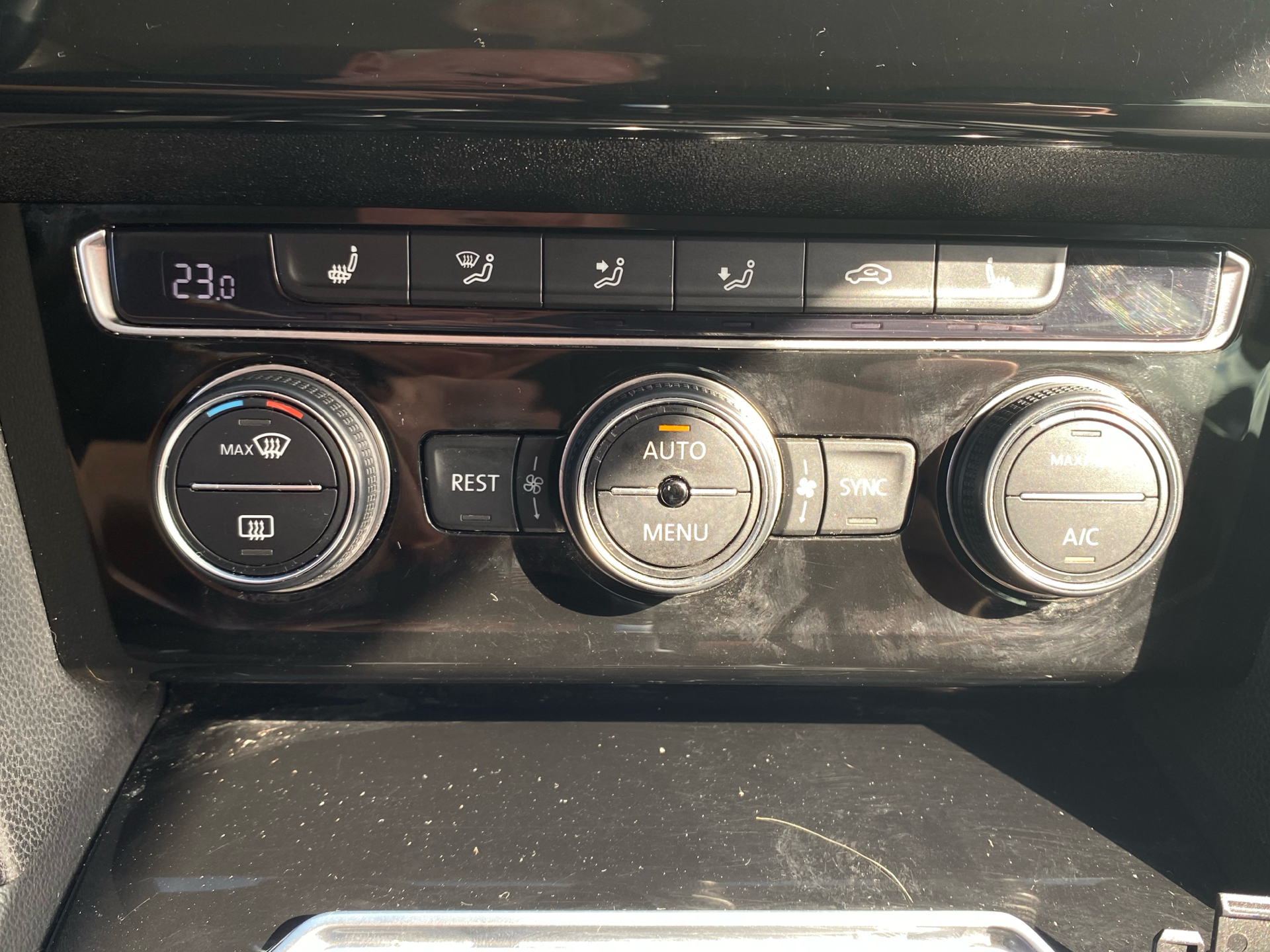 Billede af VW Passat Variant 1,4 TSI BMT ACT Highline Plus DSG 150HK Stc 7g Aut.