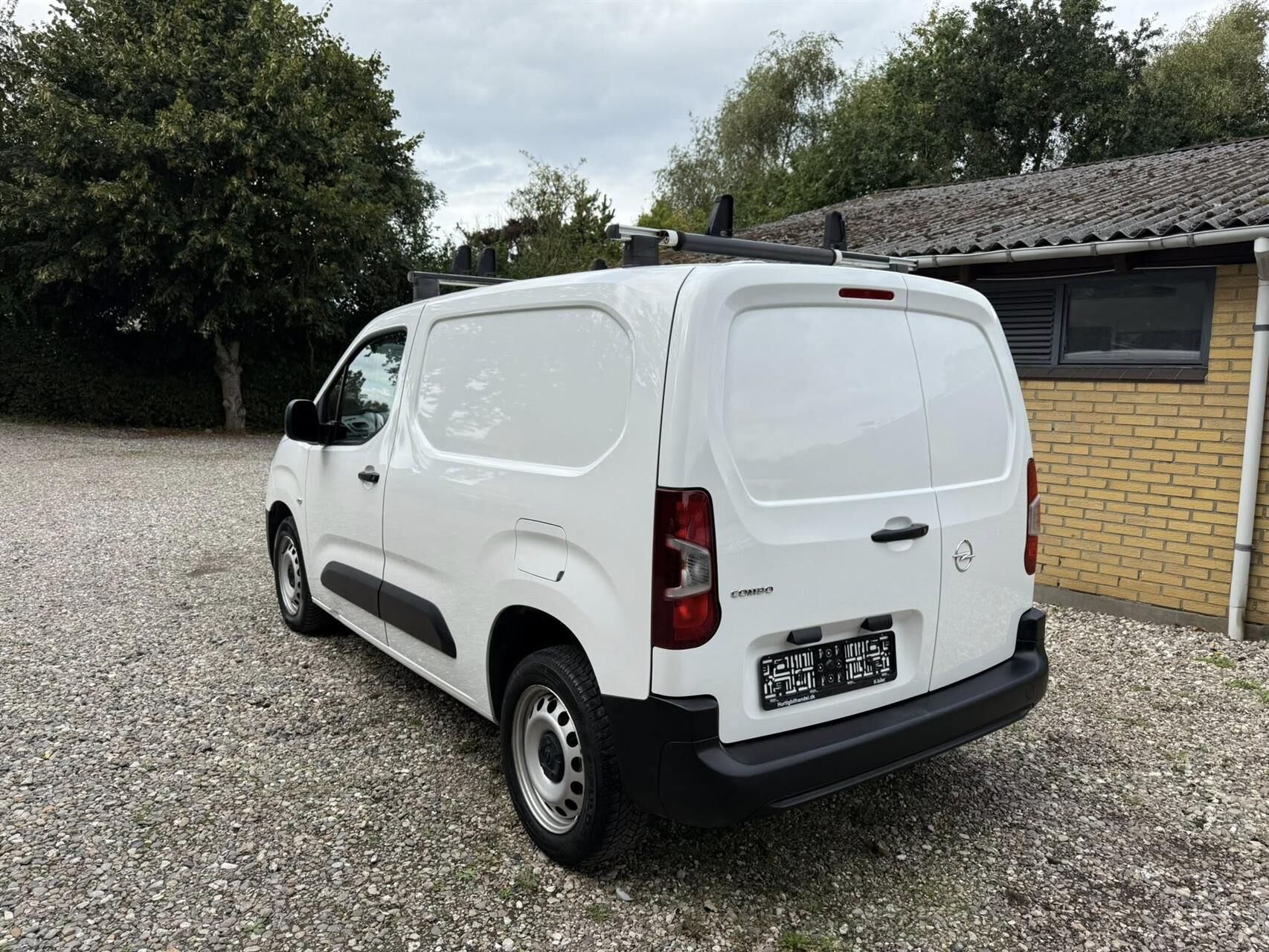 Billede af Opel Combo L1V1 1,5 D Essentia 75HK Van