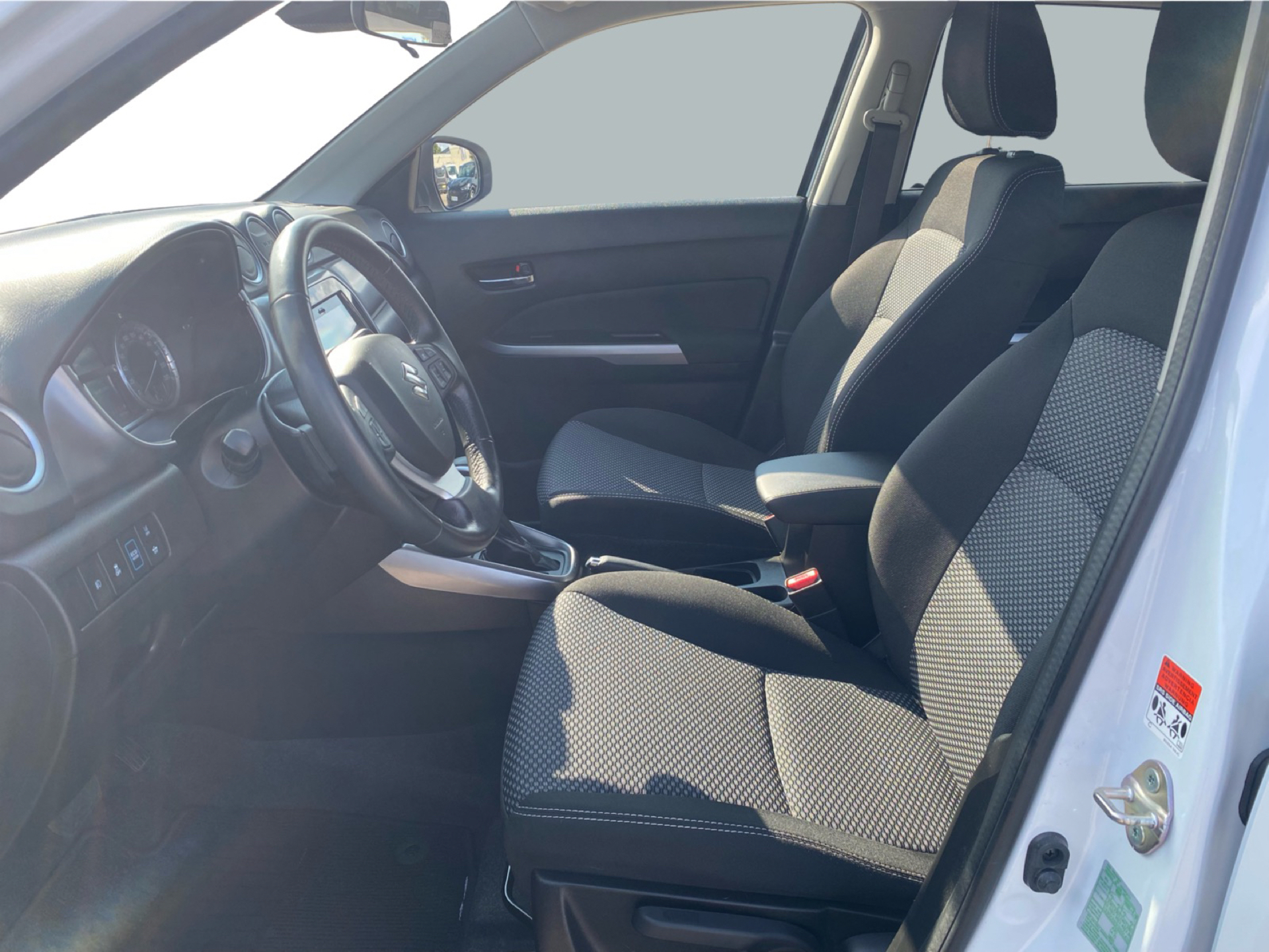 Billede af Suzuki Vitara 1,5 Hybrid Active AGS 102HK 5d 6g Aut.