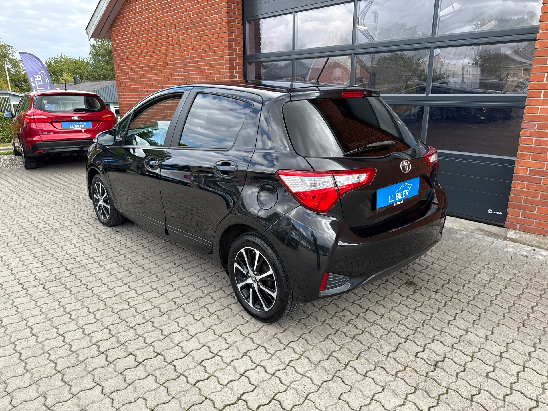 Billede af Toyota Yaris 1,5 VVT-I T2 Premium 111HK 5d 6g