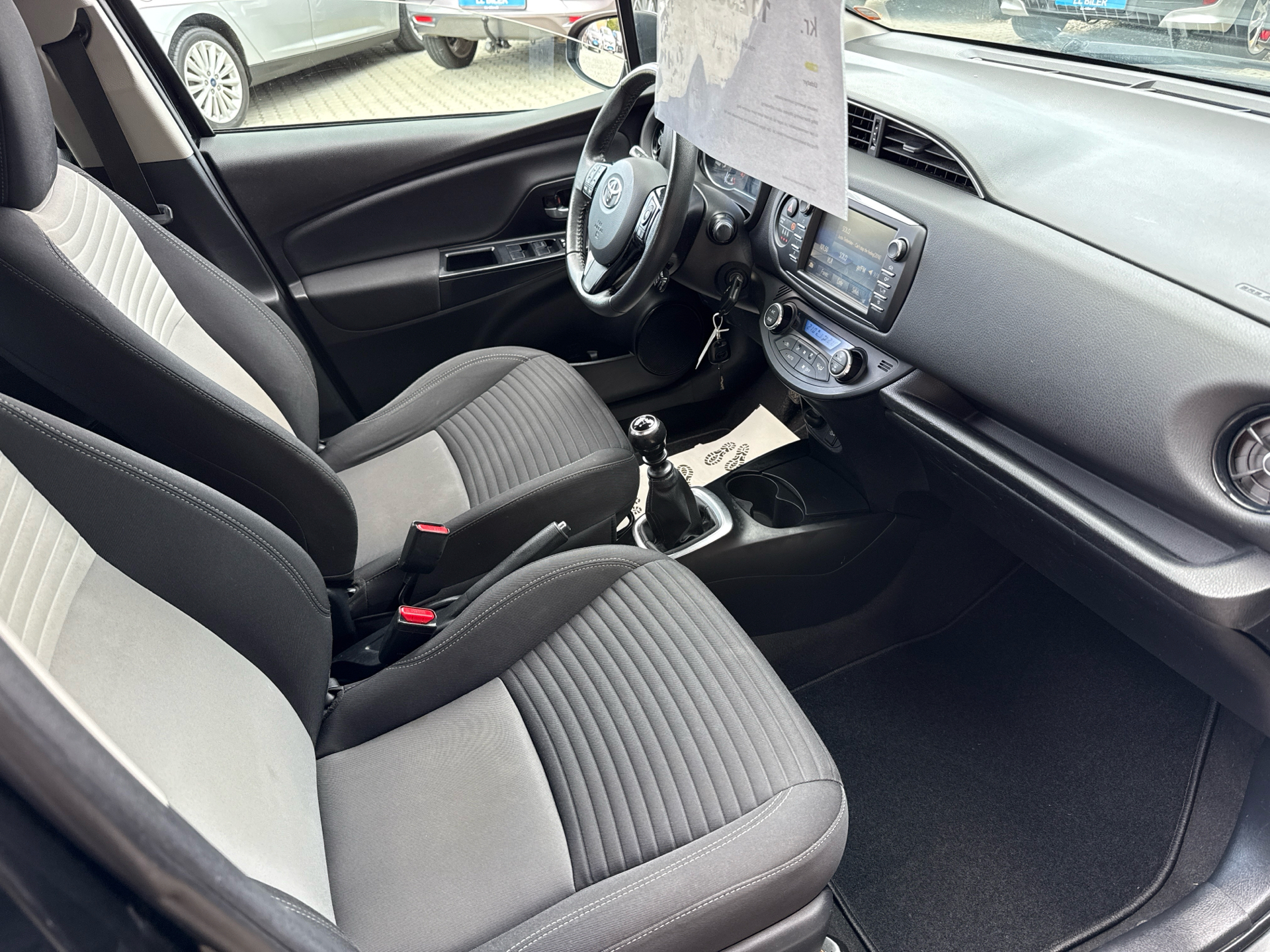 Billede af Toyota Yaris 1,5 VVT-I T2 Premium 111HK 5d 6g