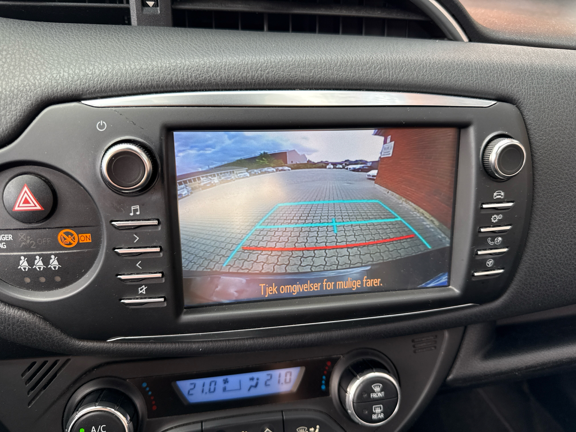 Billede af Toyota Yaris 1,5 VVT-I T2 Premium 111HK 5d 6g