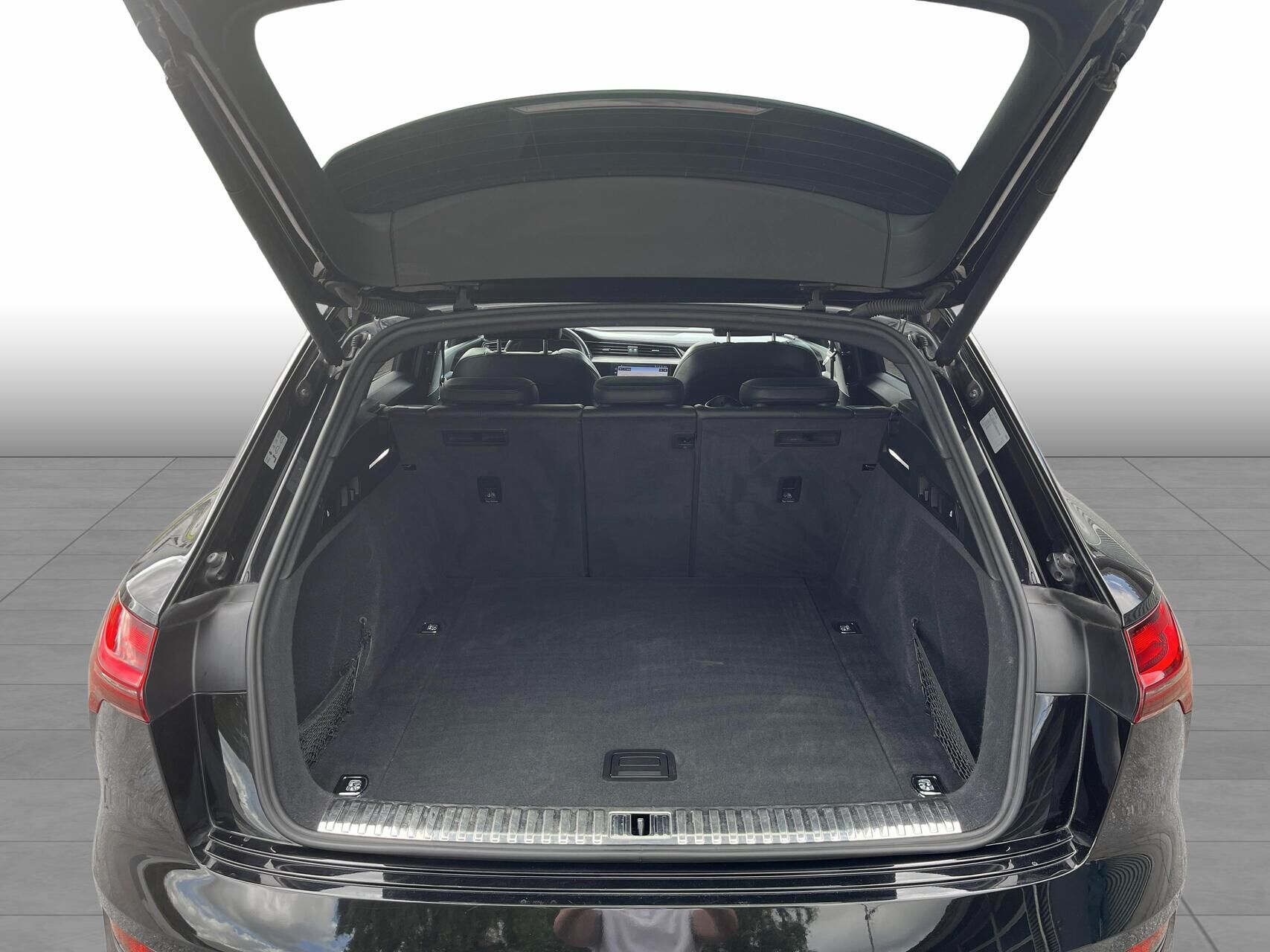 Billede af Audi E-tron 55 Advanced Quattro 408HK 5d Aut.