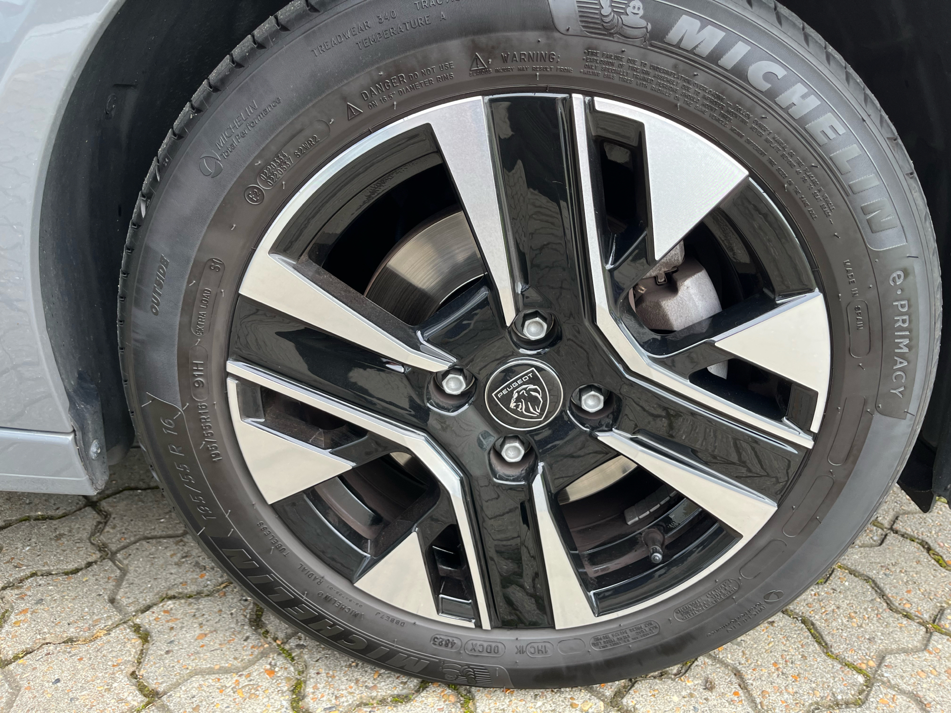 Billede af Peugeot 208 1,2 PureTech Allure+ 100HK 5d 6g
