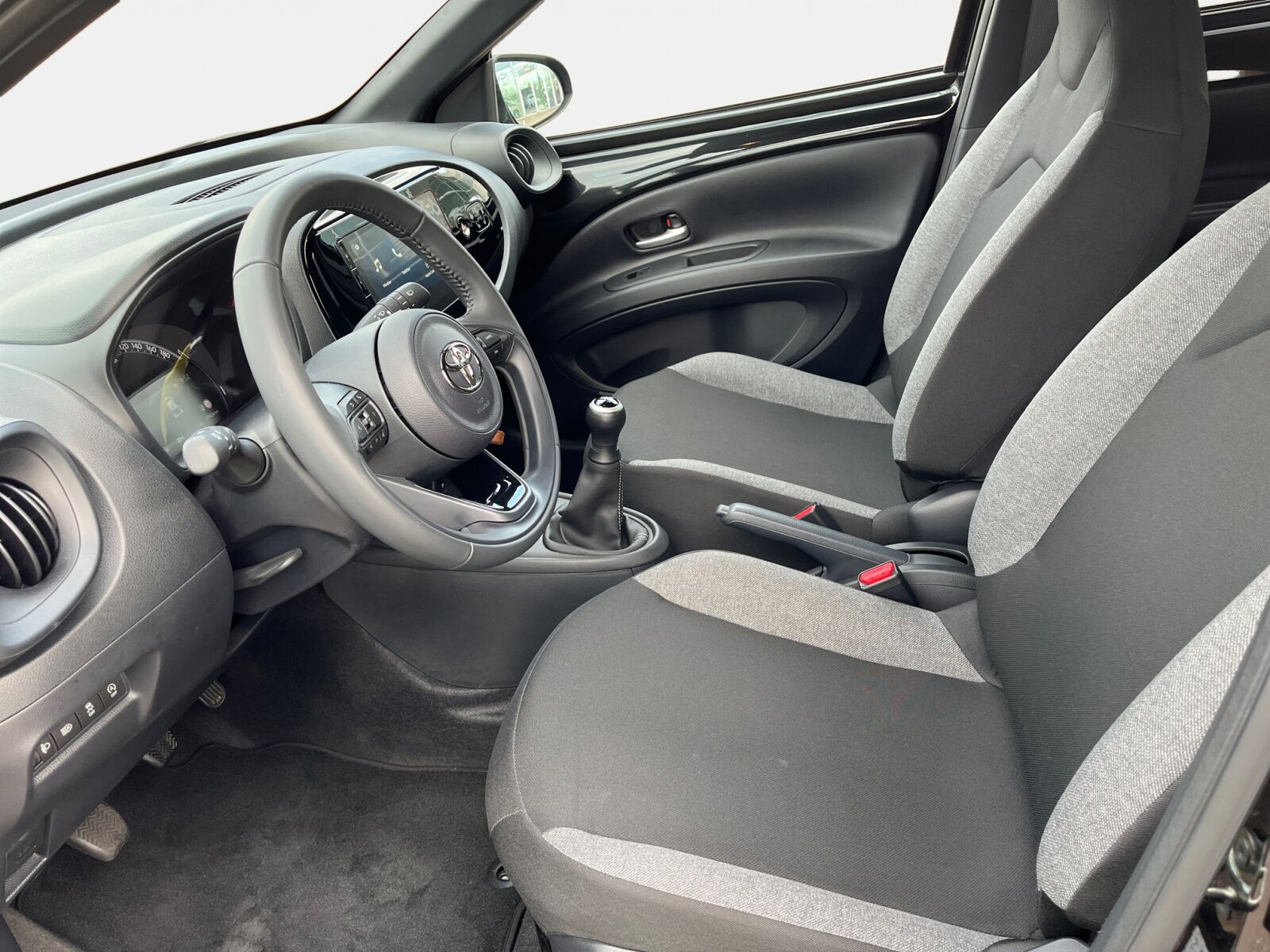 Billede af Toyota Aygo X 1,0 VVT-I Active 72HK 5d