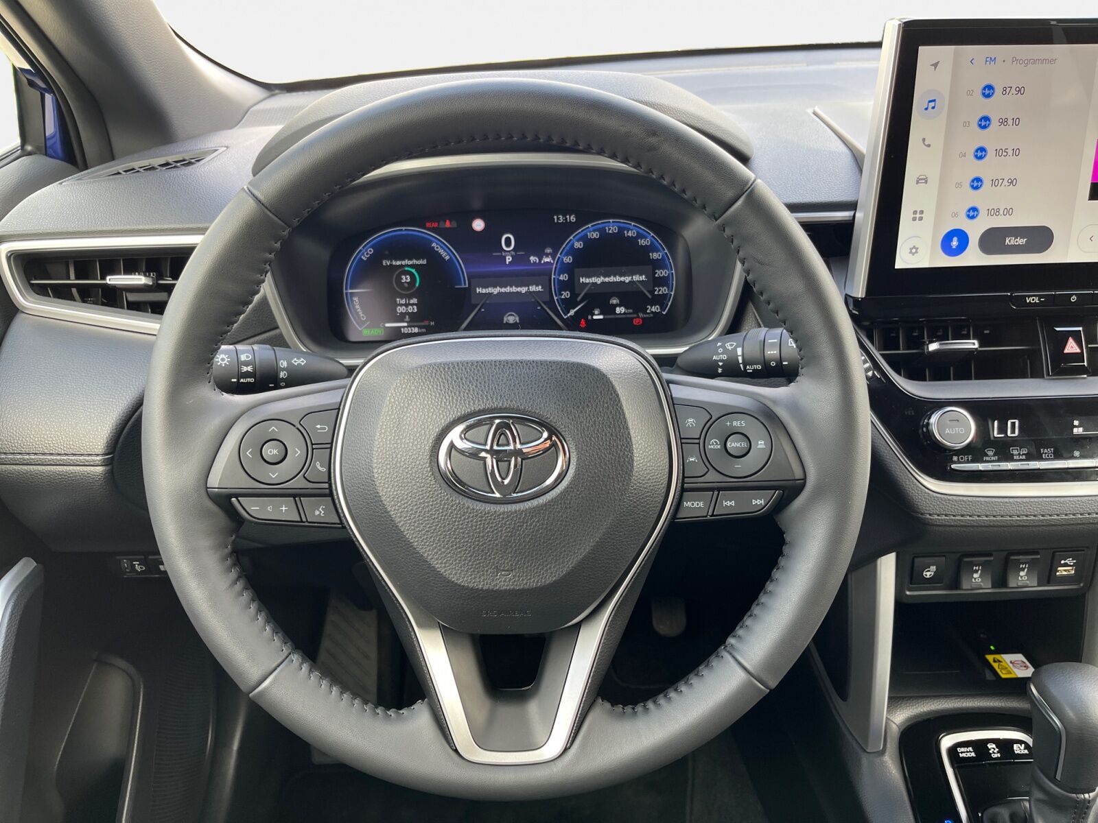 Billede af Toyota Corolla Cross 1,8 Hybrid Style Comfort 140HK 5d Aut.