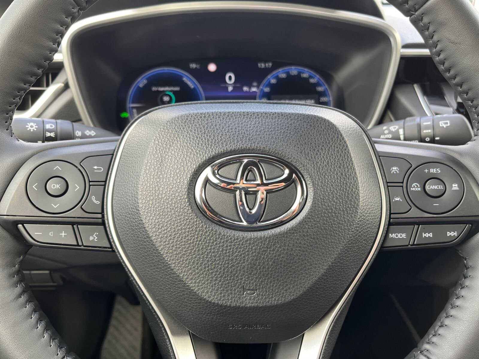 Billede af Toyota Corolla Cross 1,8 Hybrid Style Comfort 140HK 5d Aut.