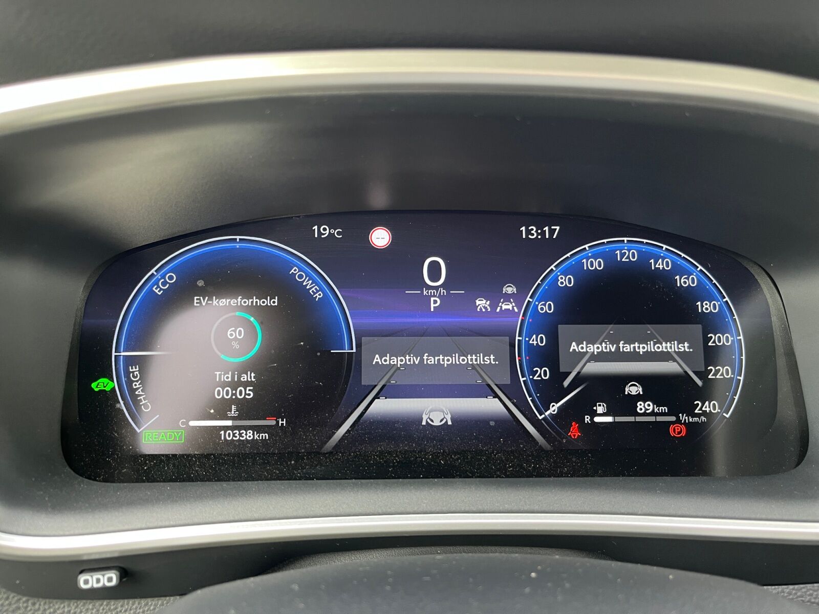 Billede af Toyota Corolla Cross 1,8 Hybrid Style Comfort 140HK 5d Aut.