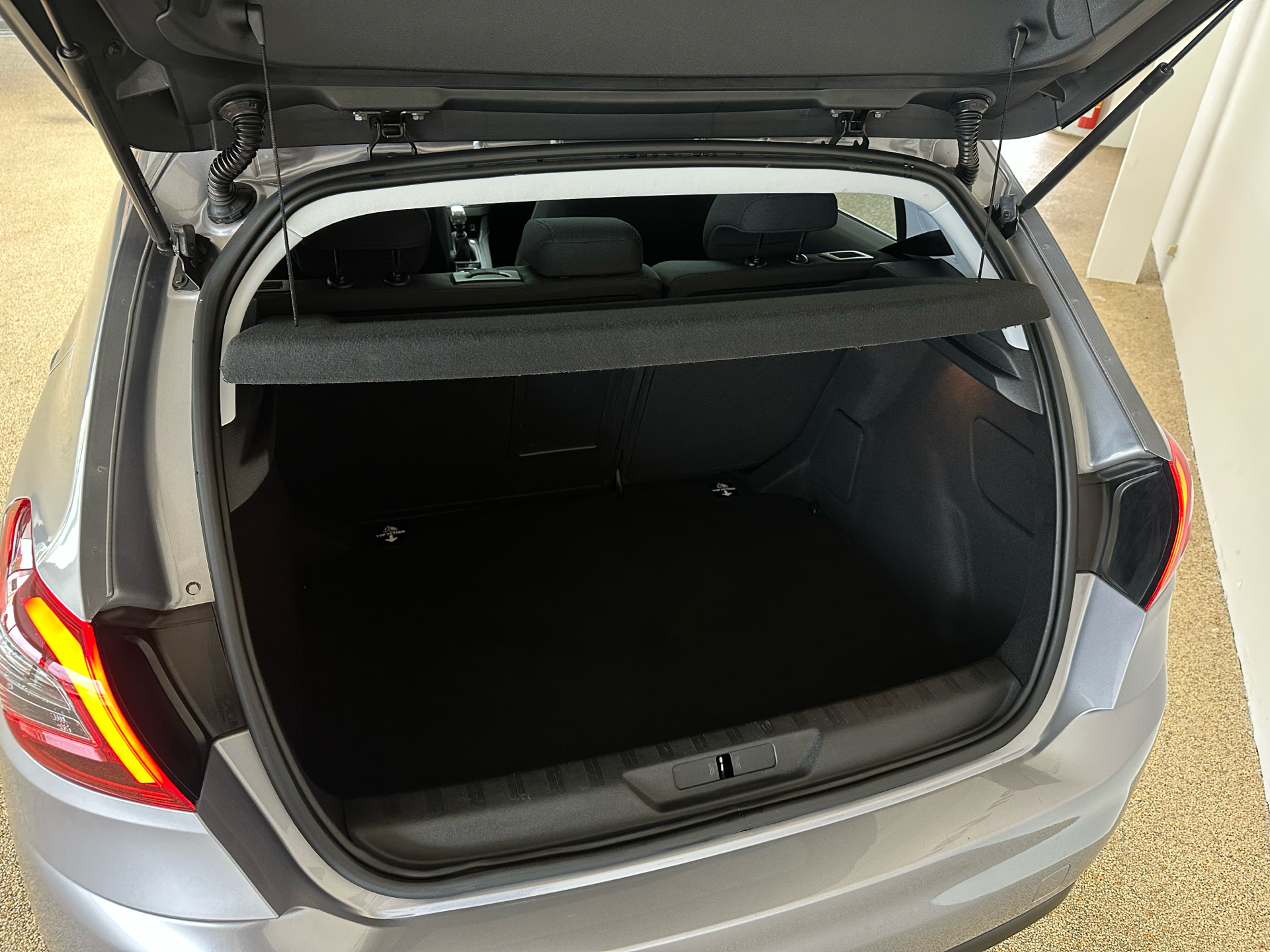 Billede af Peugeot 308 1,2 e-THP Selection Sky 130HK 5d