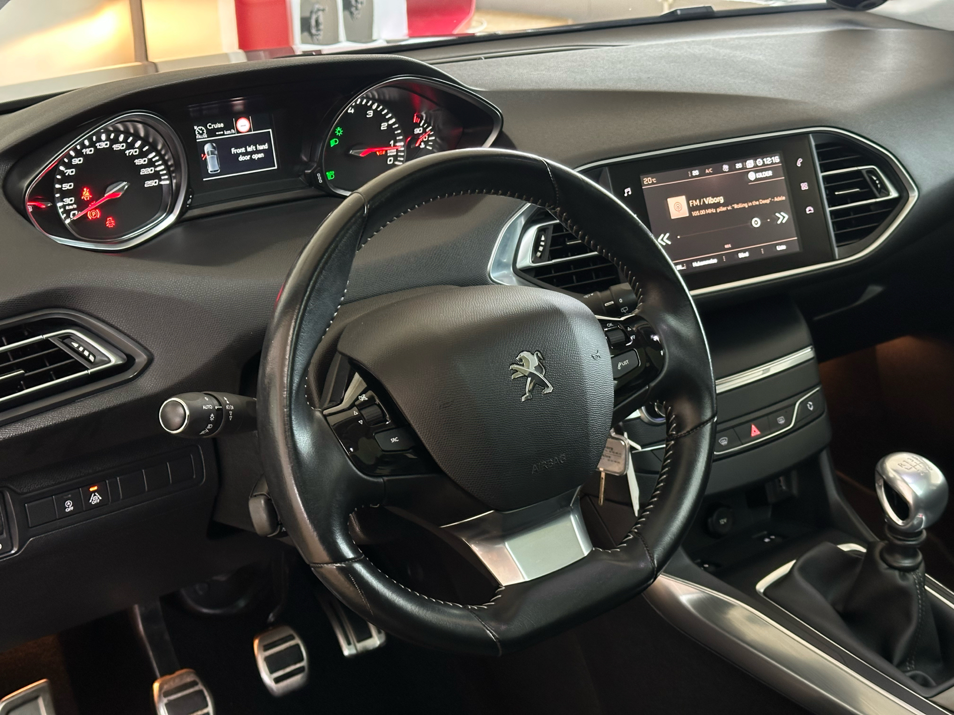 Billede af Peugeot 308 1,2 e-THP Selection Sky 130HK 5d