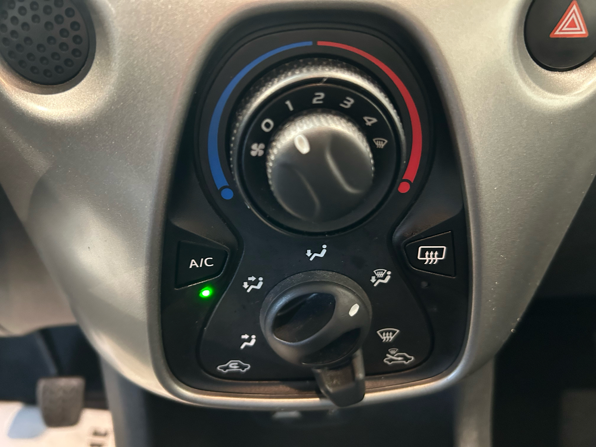 Billede af Peugeot 108 1,0 e-Vti Active 69HK 5d