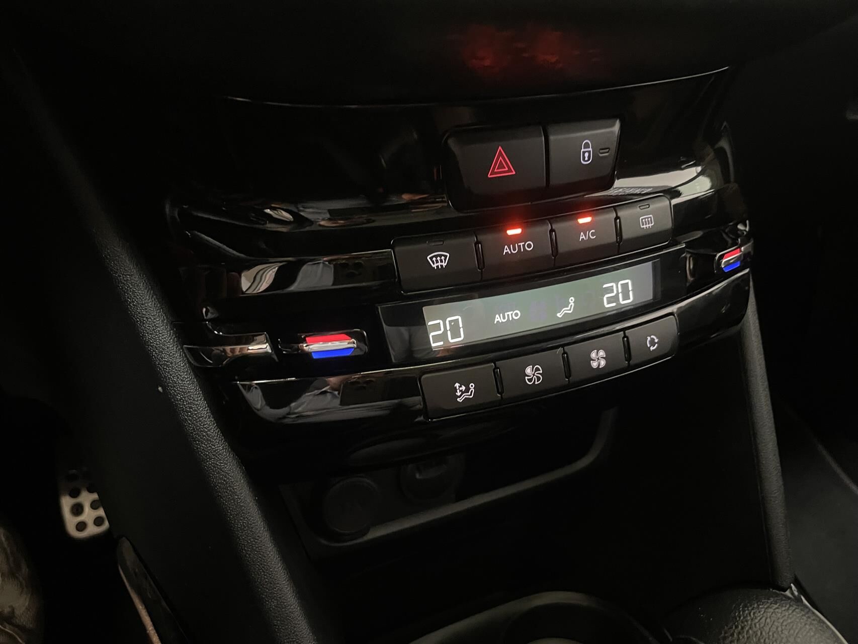 Billede af Peugeot 2008 1,5 BlueHDi GT Line Sky EAT6 120HK 5d 6g Aut.