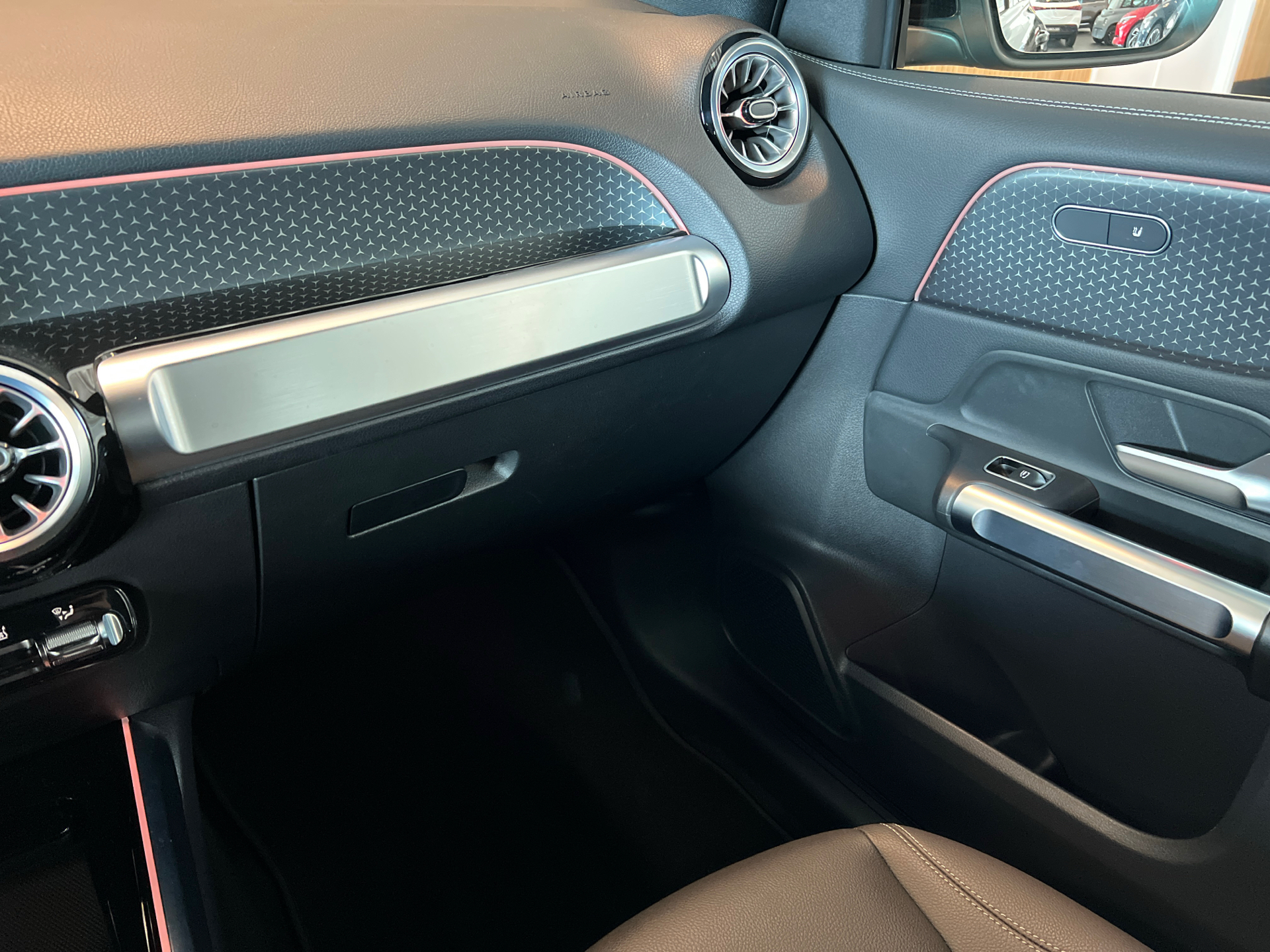 Billede af Mercedes-Benz EQB 250+ EL Progressive 190HK 5d Aut.