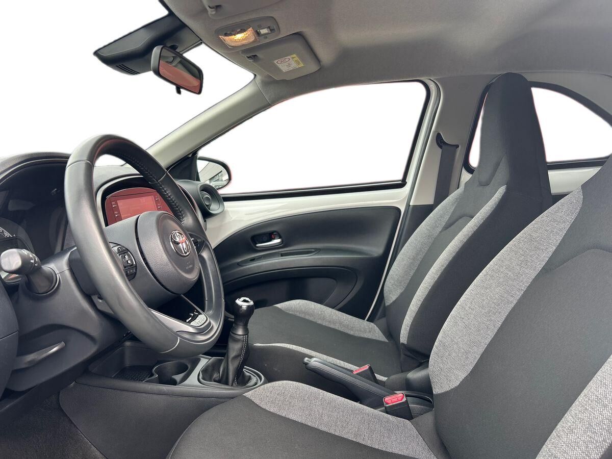 Billede af Toyota Aygo X 1,0 VVT-I Active 72HK 5d