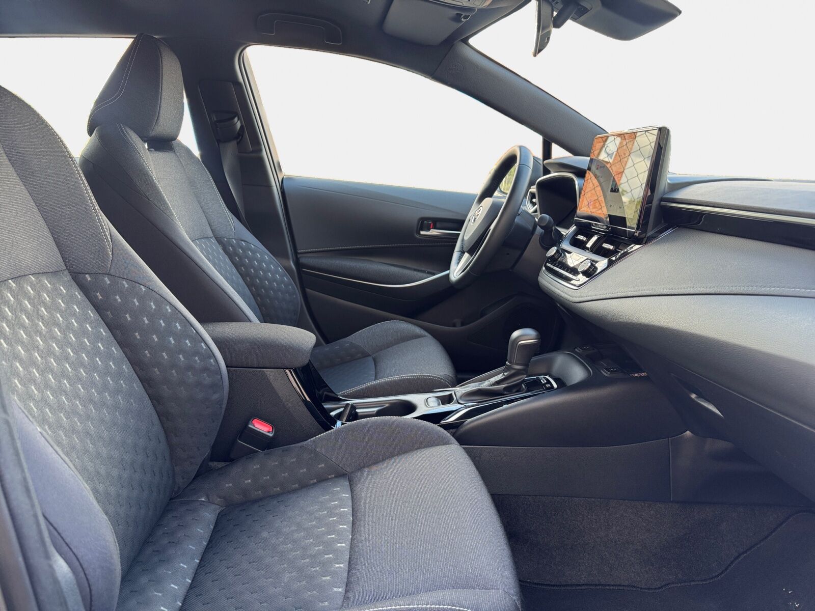 Billede af Toyota Corolla Touring Sports 1,8 Hybrid Active Comfort Plus E-CVT 140HK Stc Trinl. Gear