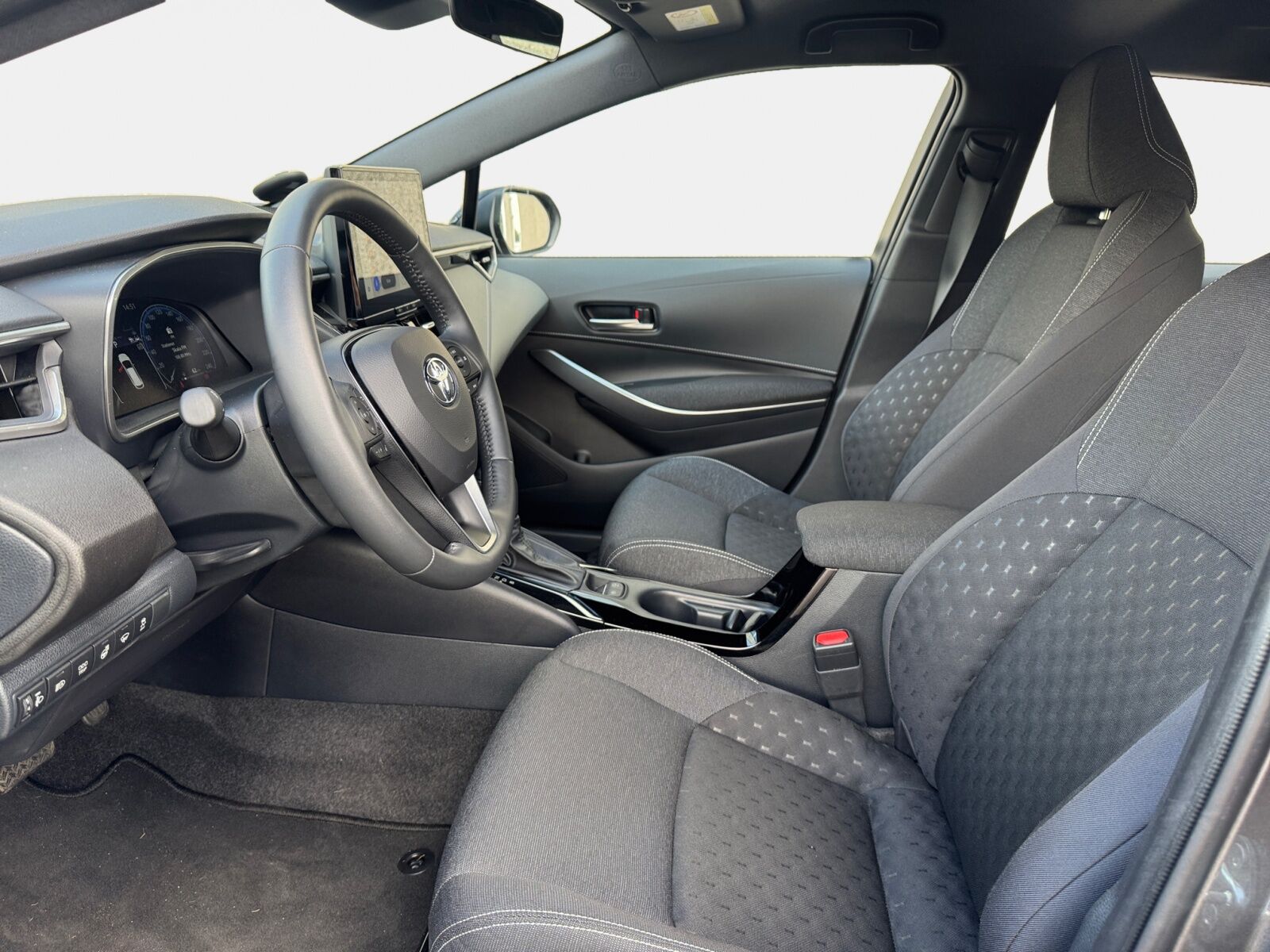 Billede af Toyota Corolla Touring Sports 1,8 Hybrid Active Comfort Plus E-CVT 140HK Stc Trinl. Gear