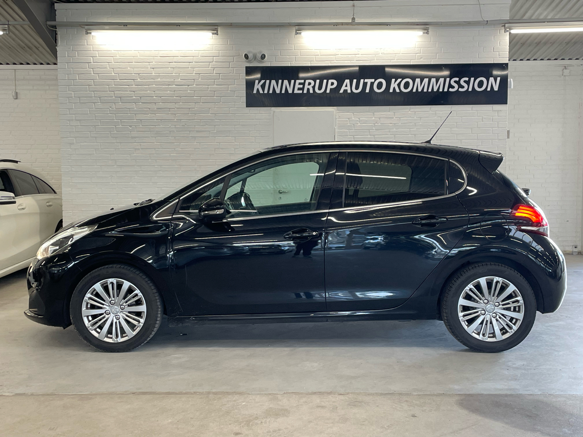 Billede af Peugeot 208 1,5 BlueHDi Infinity 100HK 5d 6g