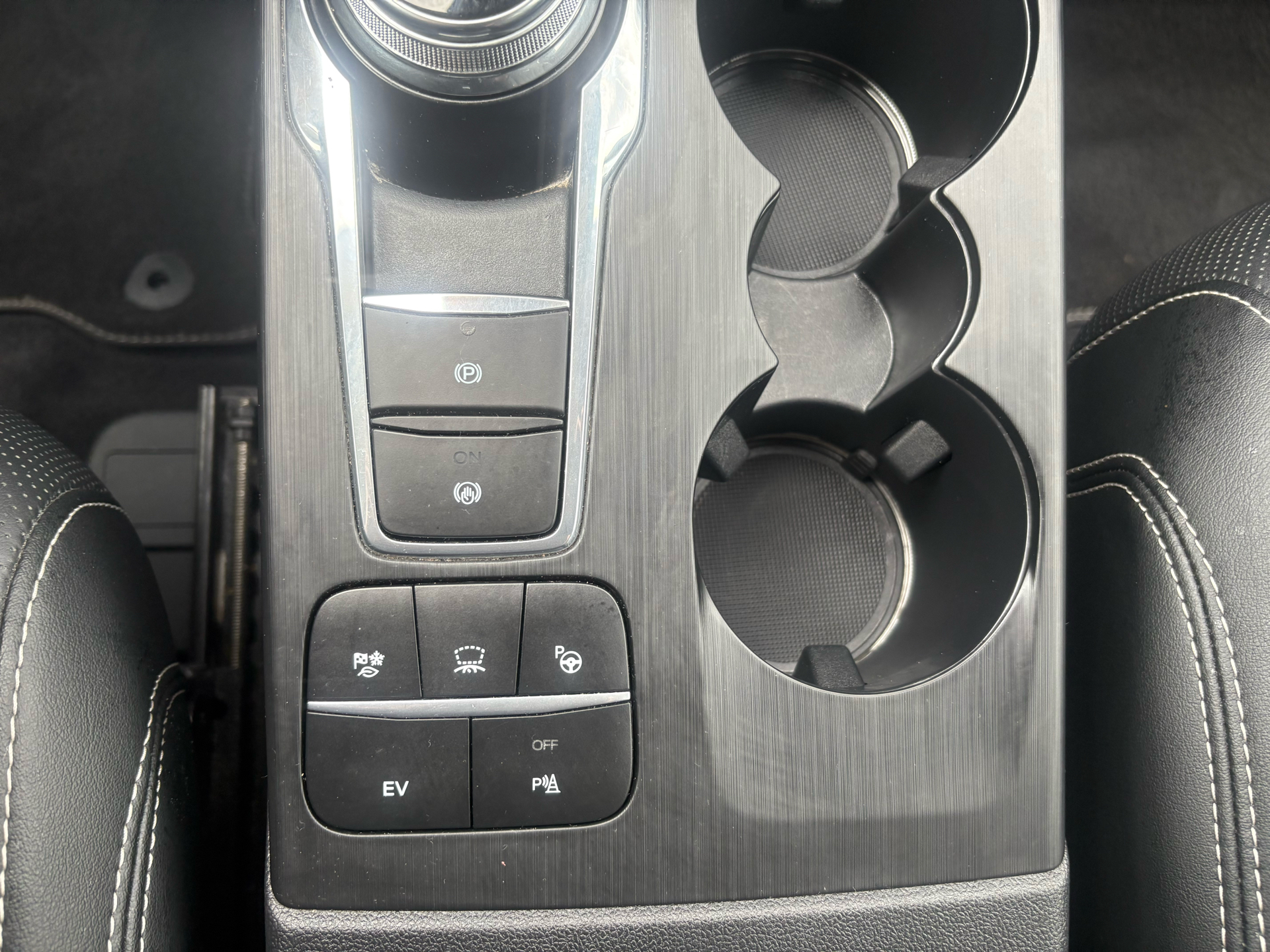 Billede af Ford Kuga 2,5 Plugin-hybrid Vignale CVT 225HK 5d Trinl. Gear