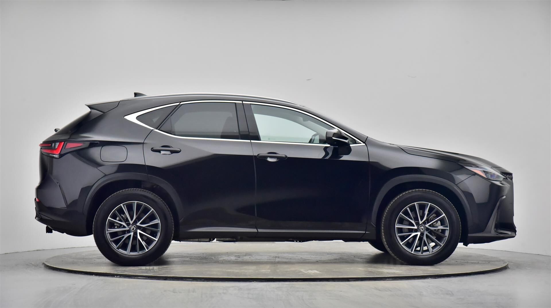 Billede af Lexus NX 450h+ 2,5 Plugin-hybrid Executive Teknik 4WD 309HK 5d Trinl. Gear