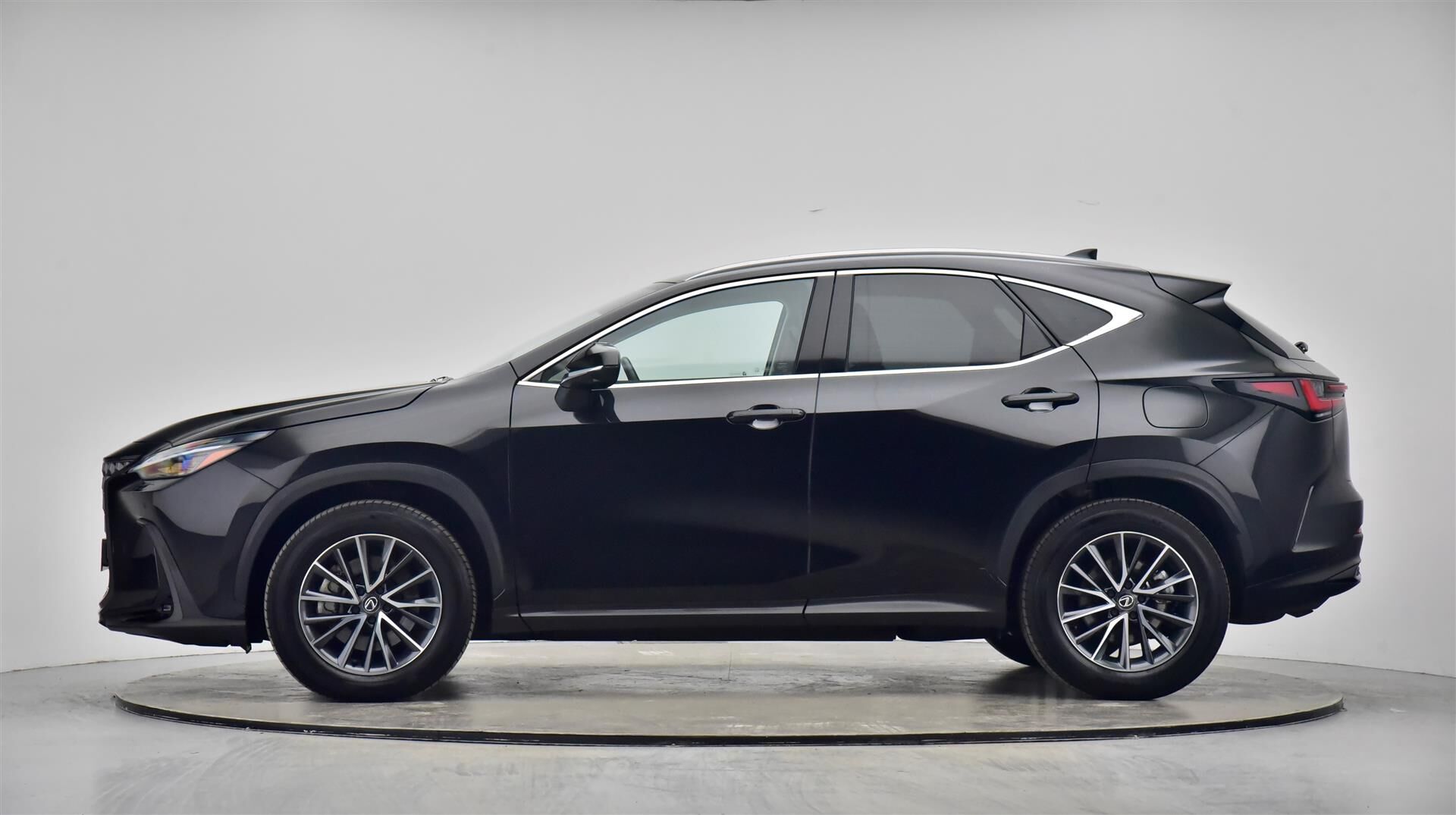 Billede af Lexus NX 450h+ 2,5 Plugin-hybrid Executive Teknik 4WD 309HK 5d Trinl. Gear