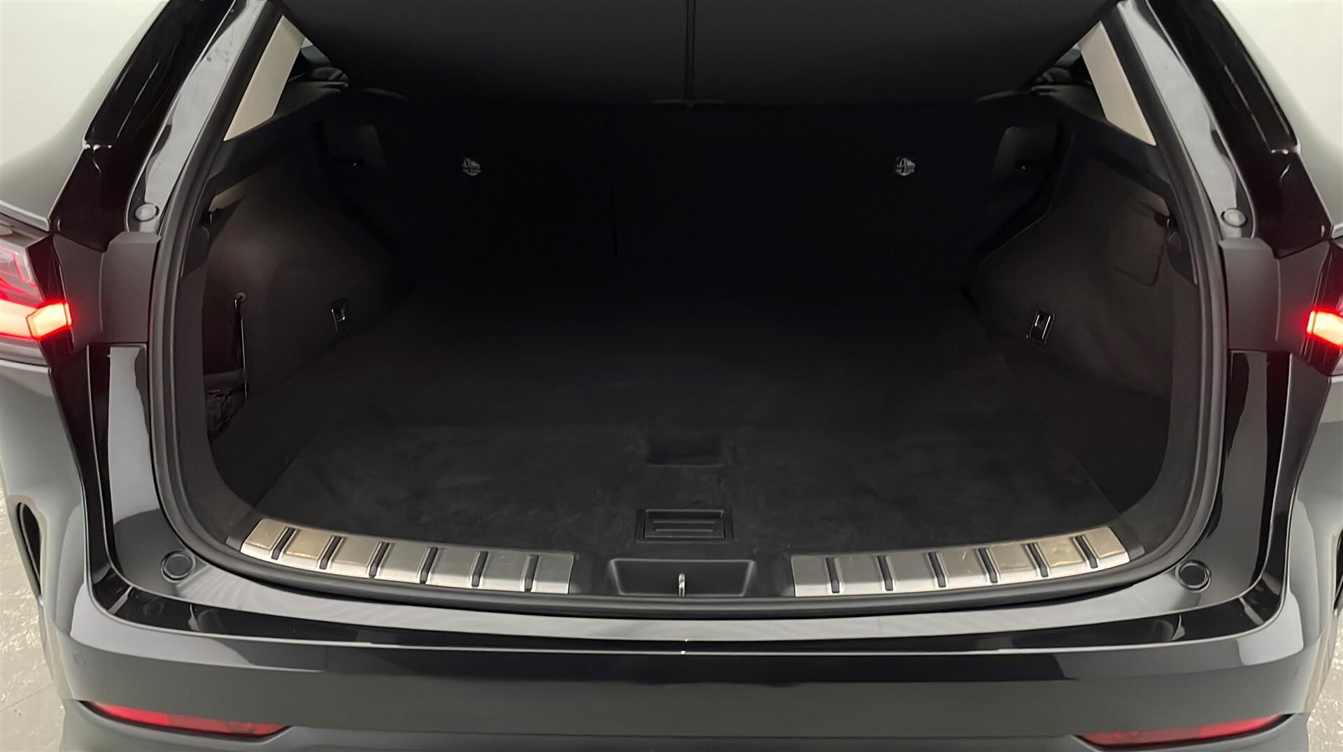 Billede af Lexus NX 450h+ 2,5 Plugin-hybrid Executive Teknik 4WD 309HK 5d Trinl. Gear