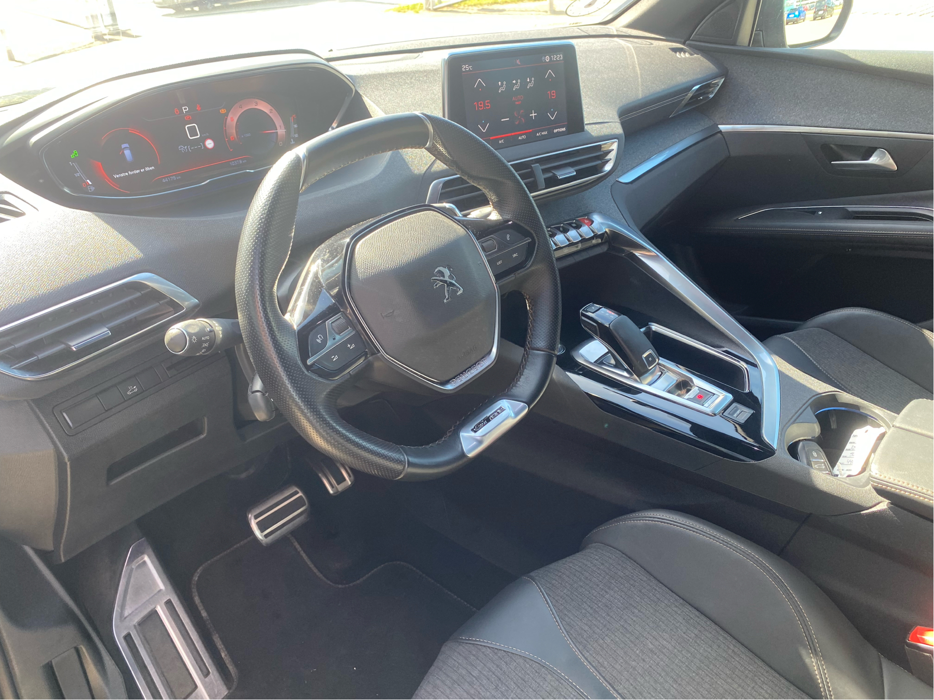 Billede af Peugeot 3008 1,5 BlueHDi GT Line LTD EAT8 130HK 5d 8g Aut.