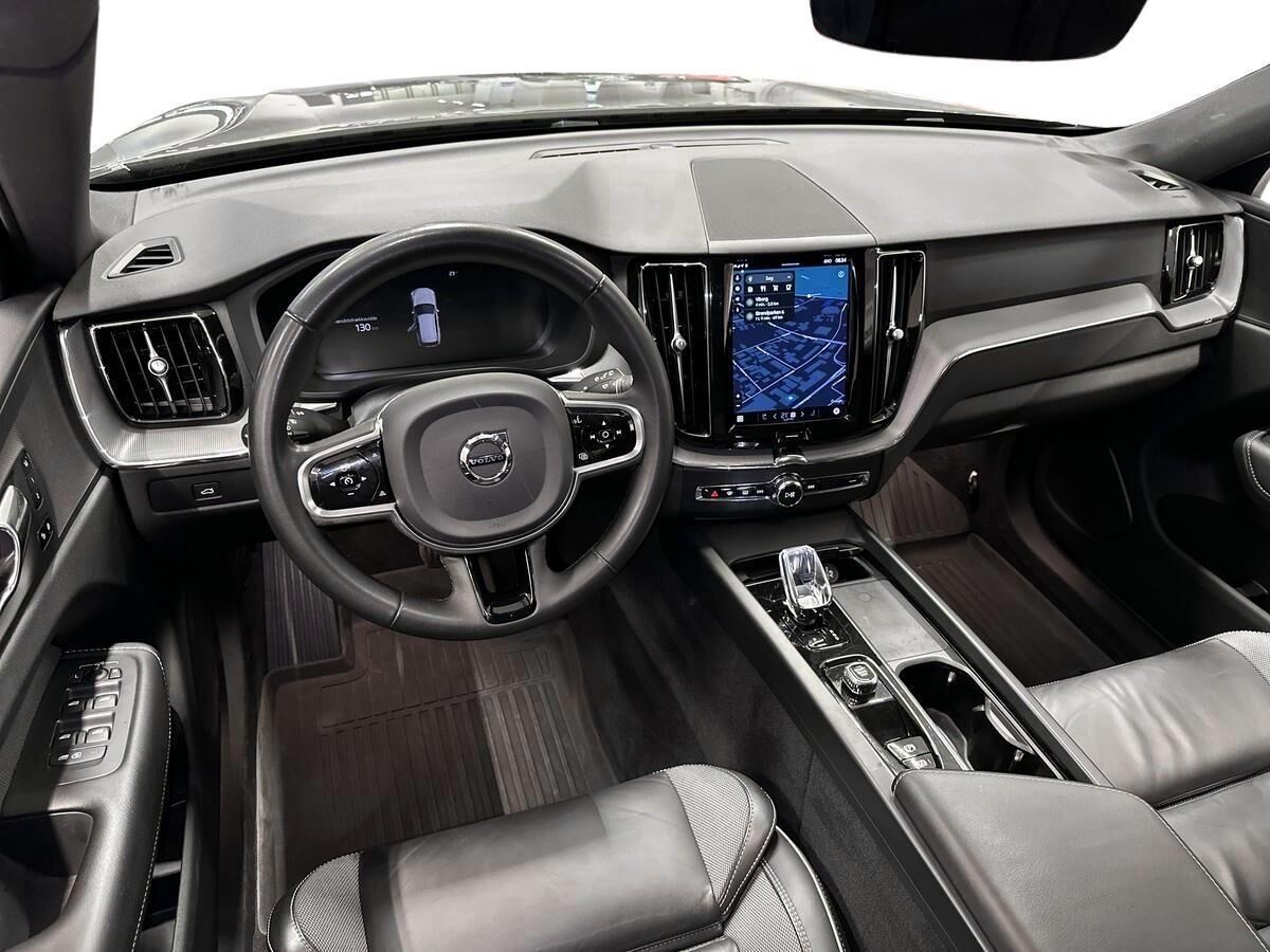 Billede af Volvo XC60 2,0 B4  Mild hybrid Plus 197HK 5d 8g Aut.
