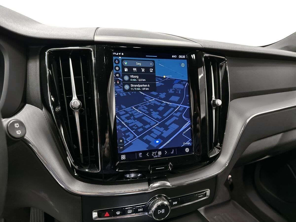Billede af Volvo XC60 2,0 B4  Mild hybrid Plus 197HK 5d 8g Aut.