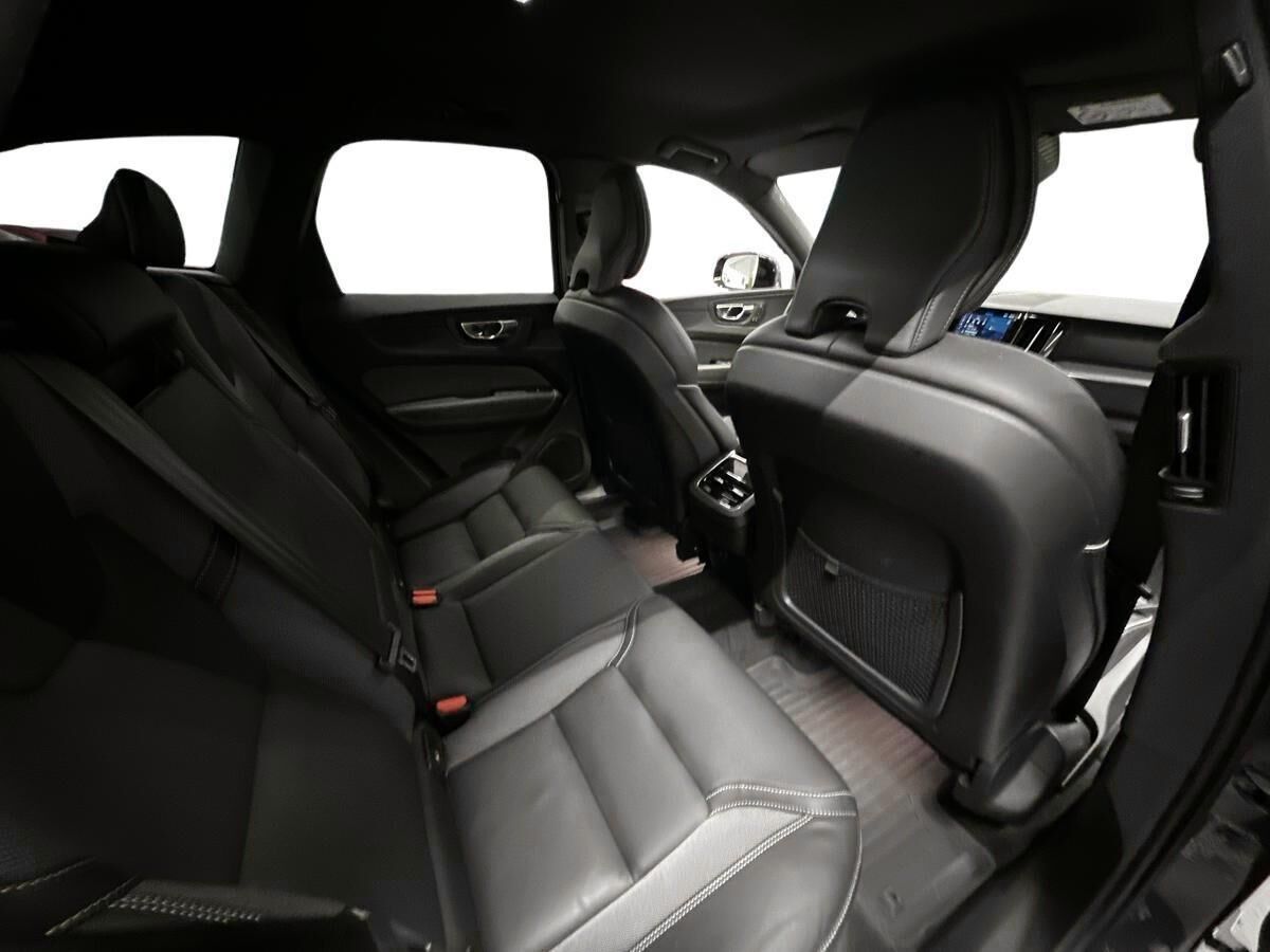 Billede af Volvo XC60 2,0 B4  Mild hybrid Plus 197HK 5d 8g Aut.