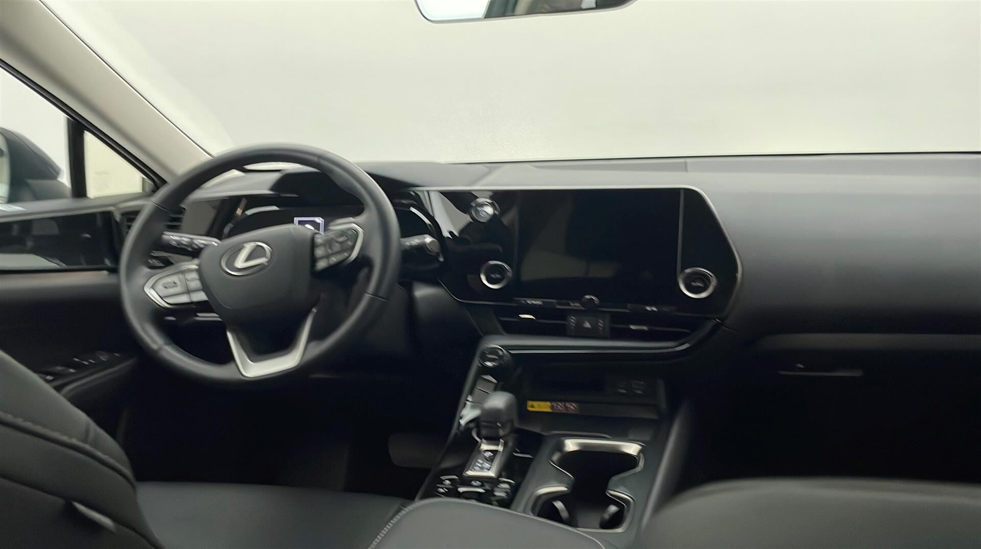 Billede af Lexus NX 450h+ 2,5 Plugin-hybrid Business Plus 4WD 309HK 5d Trinl. Gear