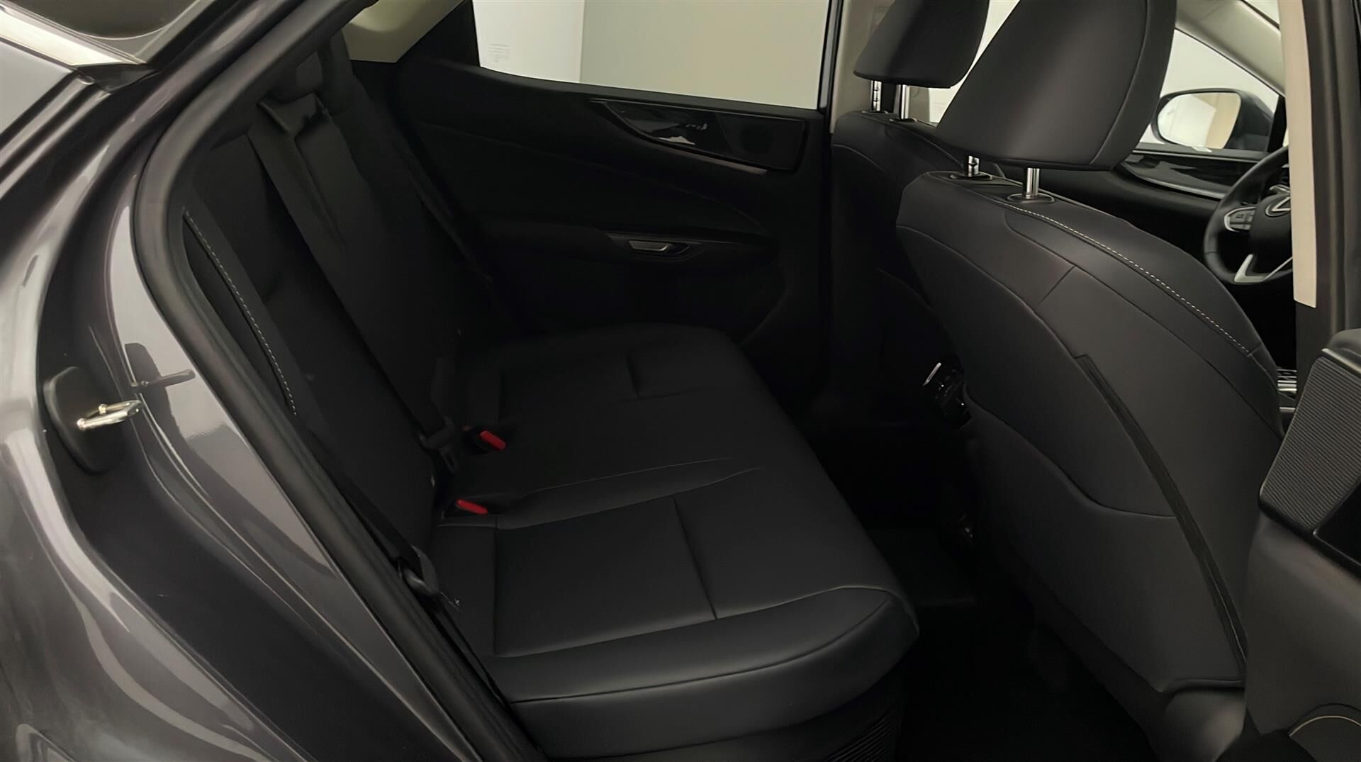 Billede af Lexus NX 450h+ 2,5 Plugin-hybrid Business Plus 4WD 309HK 5d Trinl. Gear