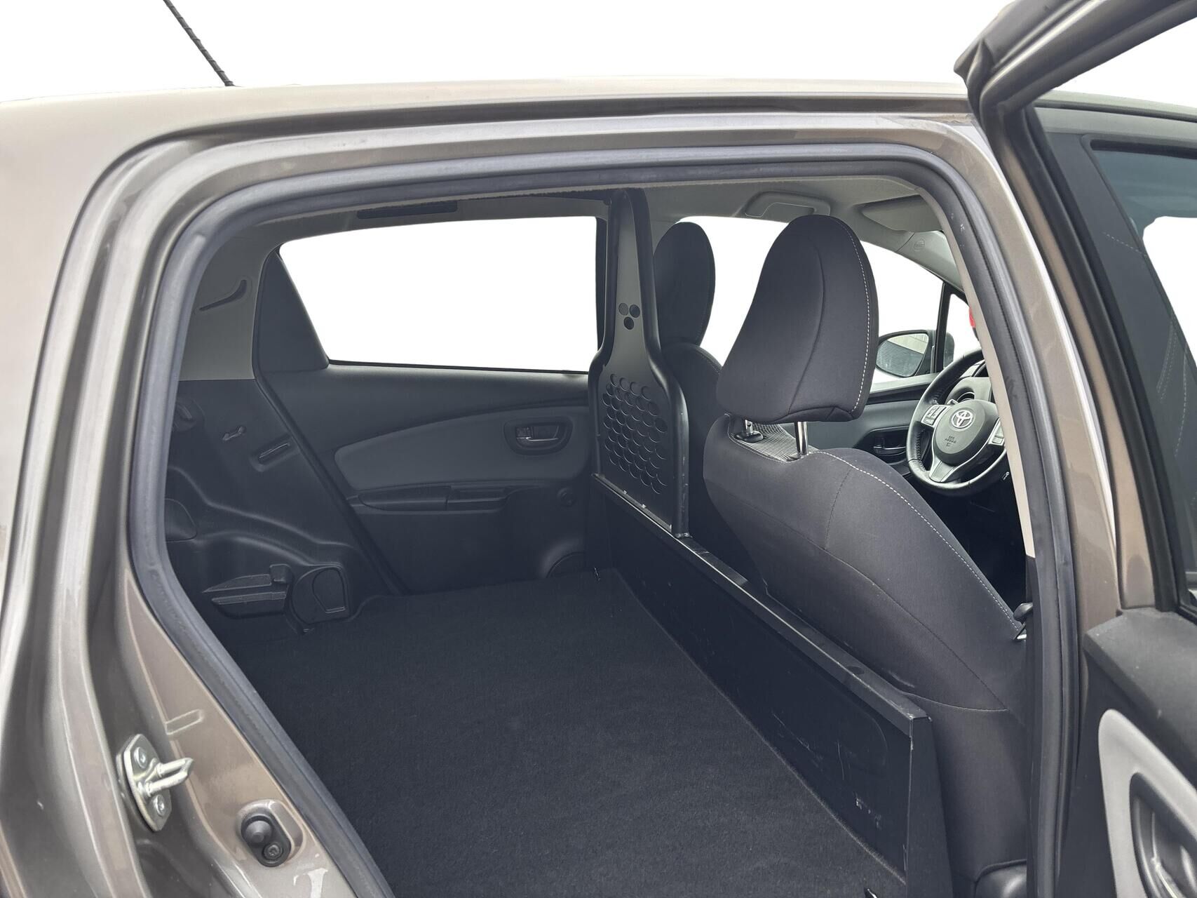 Billede af Toyota Yaris 1,5 Hybrid H2 Premium E-CVT 100HK 5d Trinl. Gear