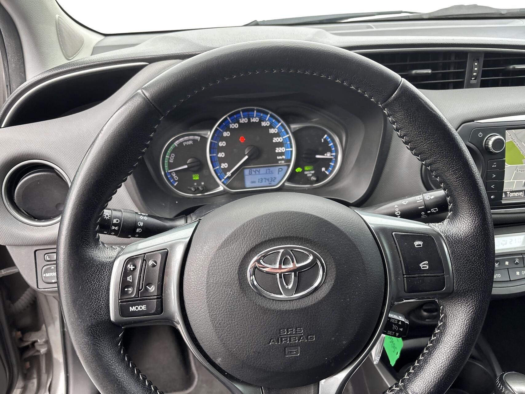 Billede af Toyota Yaris 1,5 Hybrid H2 Premium E-CVT 100HK 5d Trinl. Gear