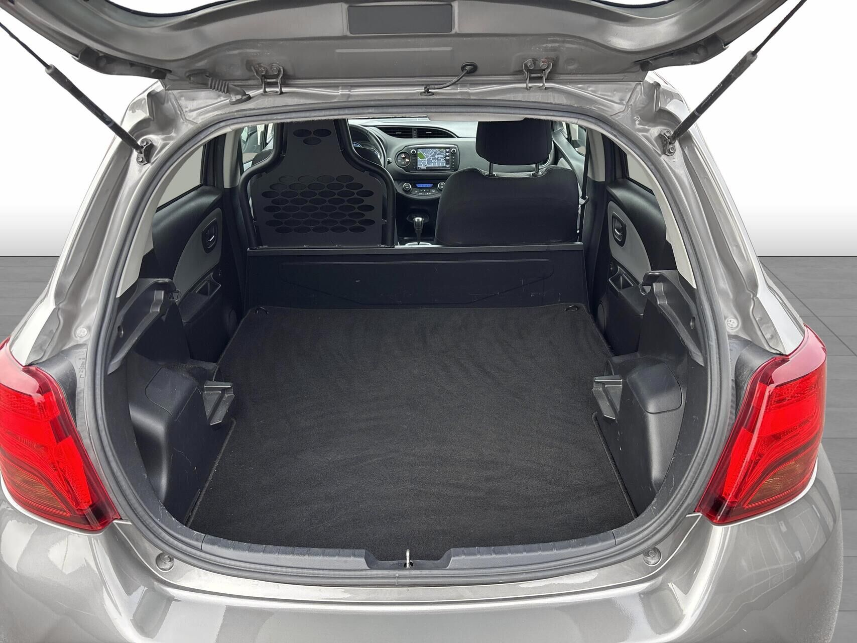 Billede af Toyota Yaris 1,5 Hybrid H2 Premium E-CVT 100HK 5d Trinl. Gear