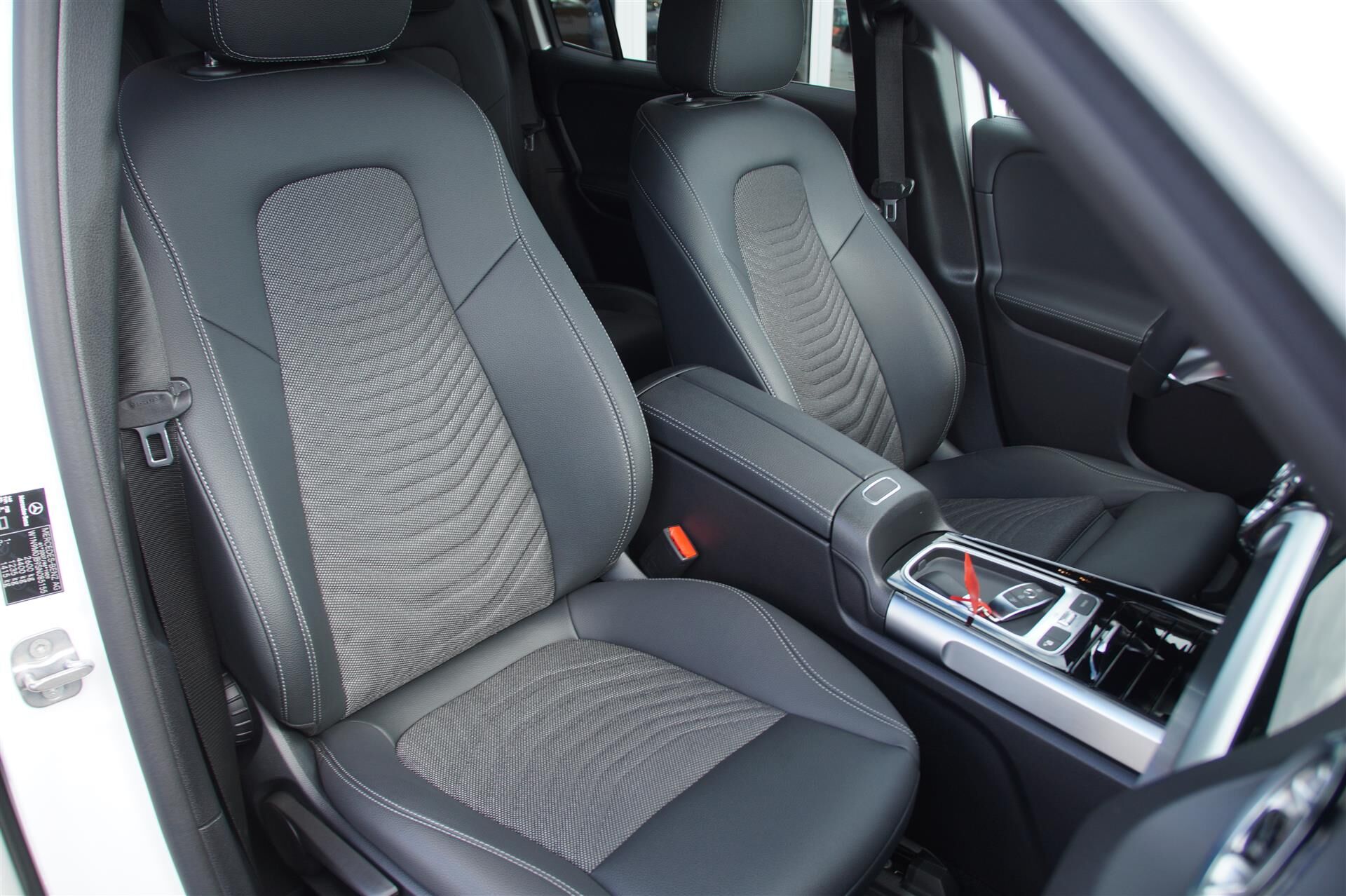 Billede af Mercedes-Benz EQB 300 EL 4Matic 228HK 5d Aut.