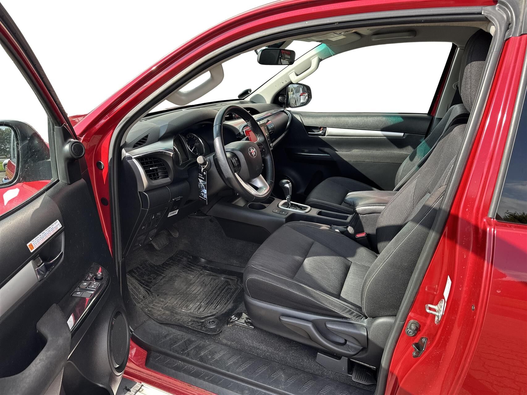 Billede af Toyota HiLux Extra Cab 2,8 D-4D T3 AWD 204HK Pick-Up Aut.