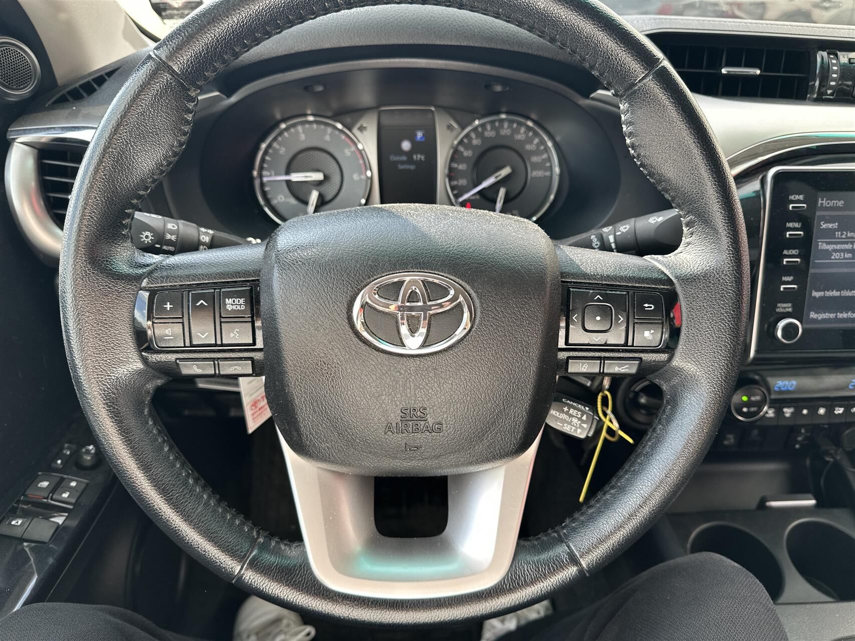 Billede af Toyota HiLux Extra Cab 2,8 D-4D T3 AWD 204HK Pick-Up Aut.