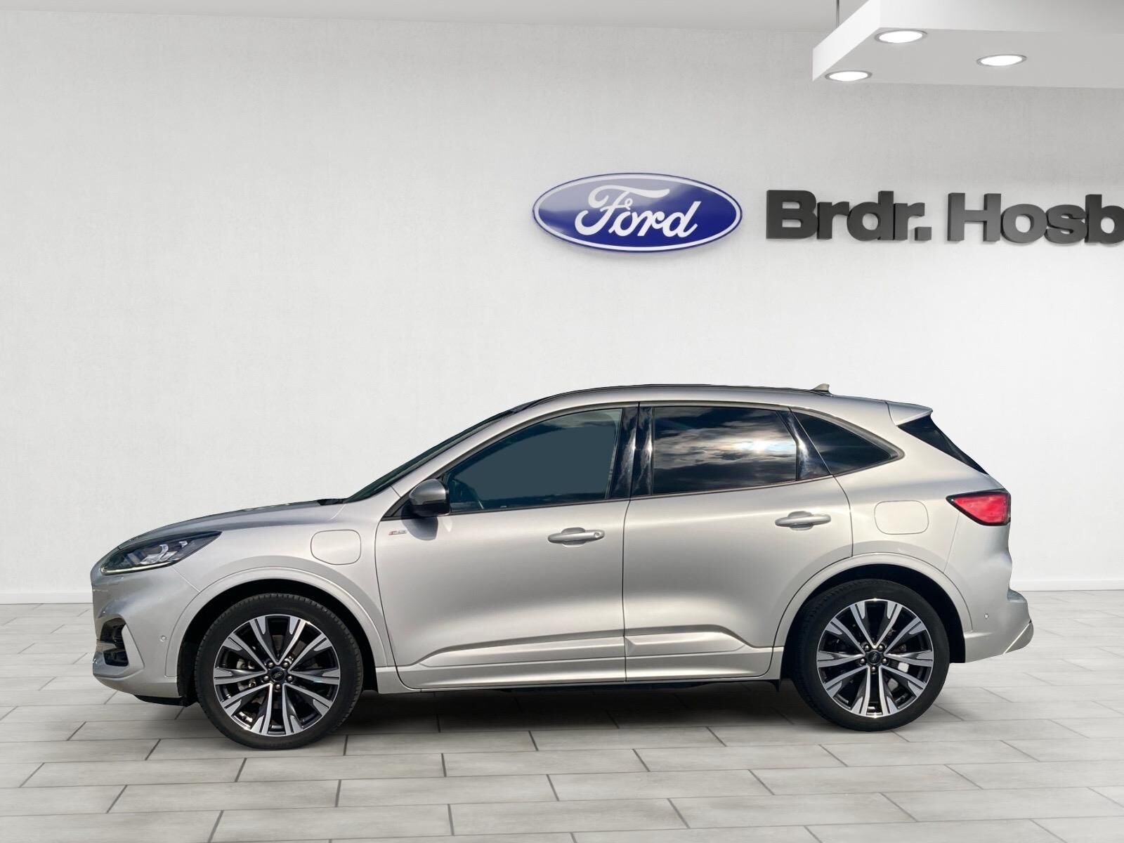 Billede af Ford Kuga 2,5 Plugin-hybrid ST-Line X CVT 225HK 5d Trinl. Gear