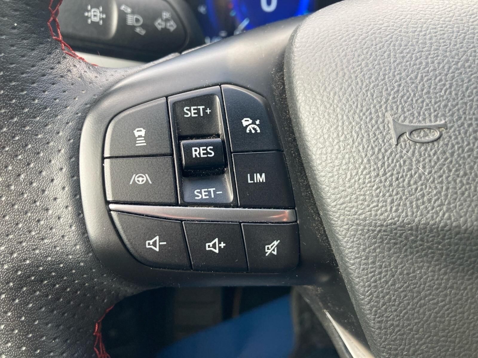 Billede af Ford Kuga 2,5 Plugin-hybrid ST-Line X CVT 225HK 5d Trinl. Gear