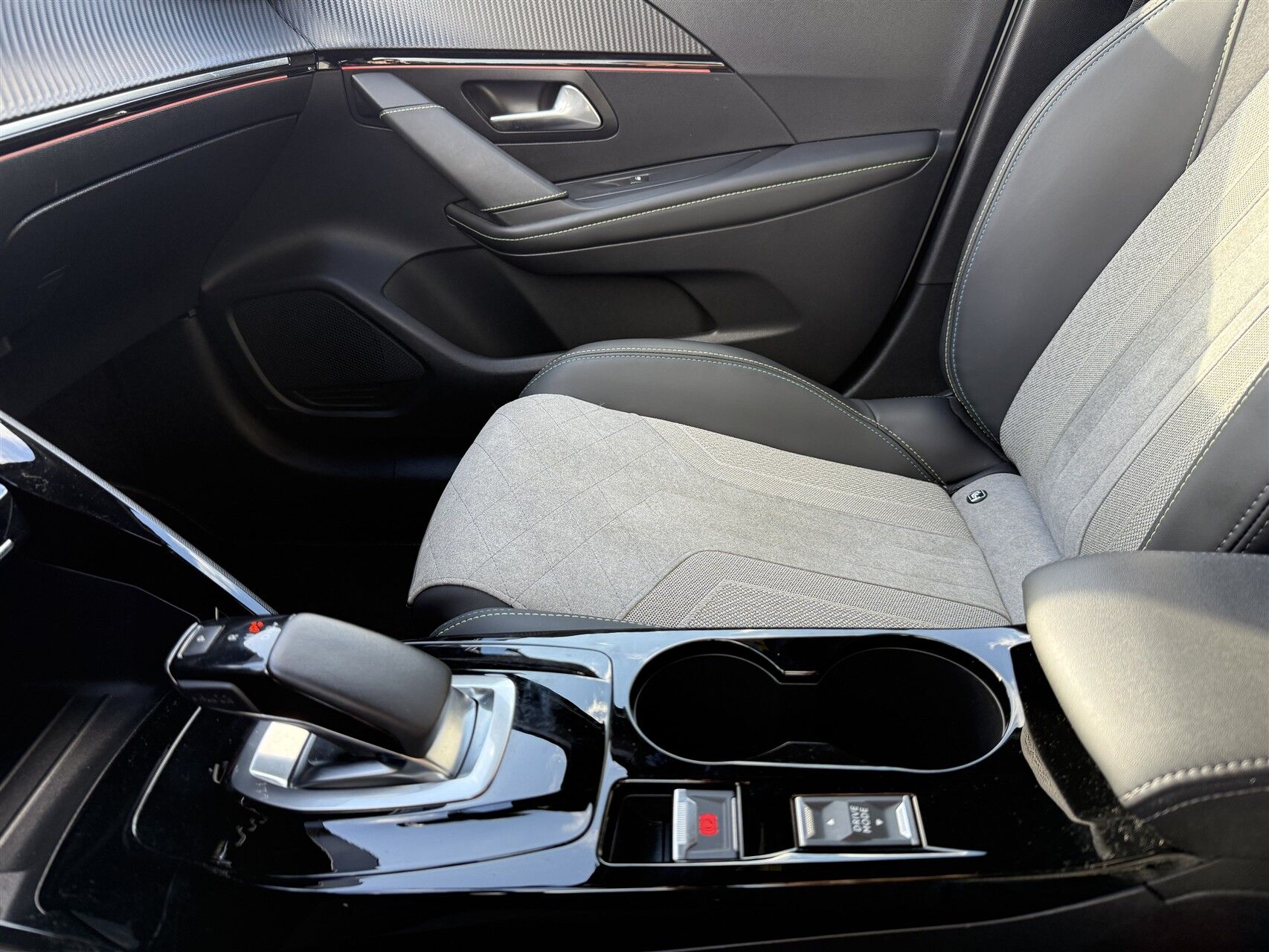 Billede af Peugeot e-208 EL GT 136HK 5d Aut.