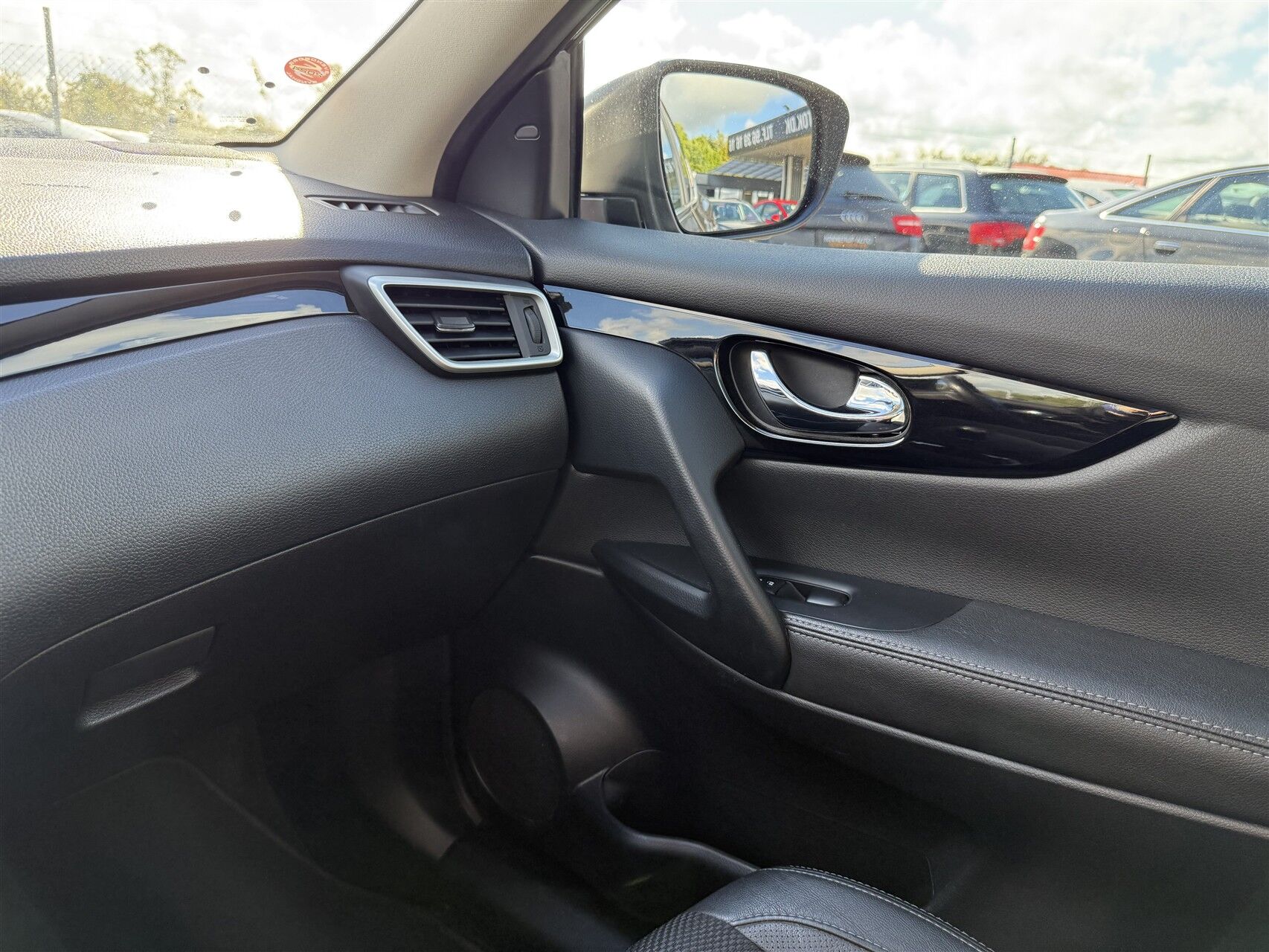 Billede af Nissan Qashqai 1,2 Dig-T Tekna 115HK 5d 6g